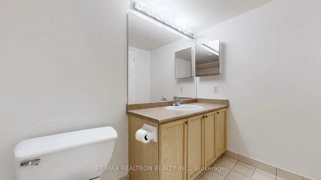 Additional property image - 28 Empress Ave Unit 505