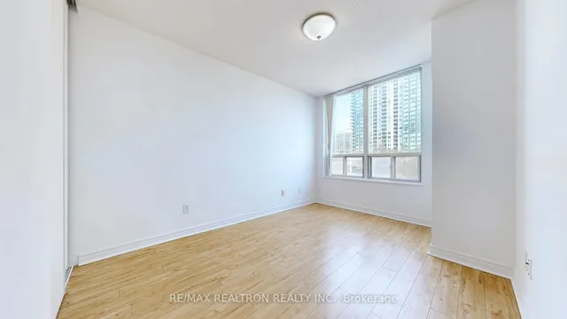 Additional property image - 28 Empress Ave Unit 505