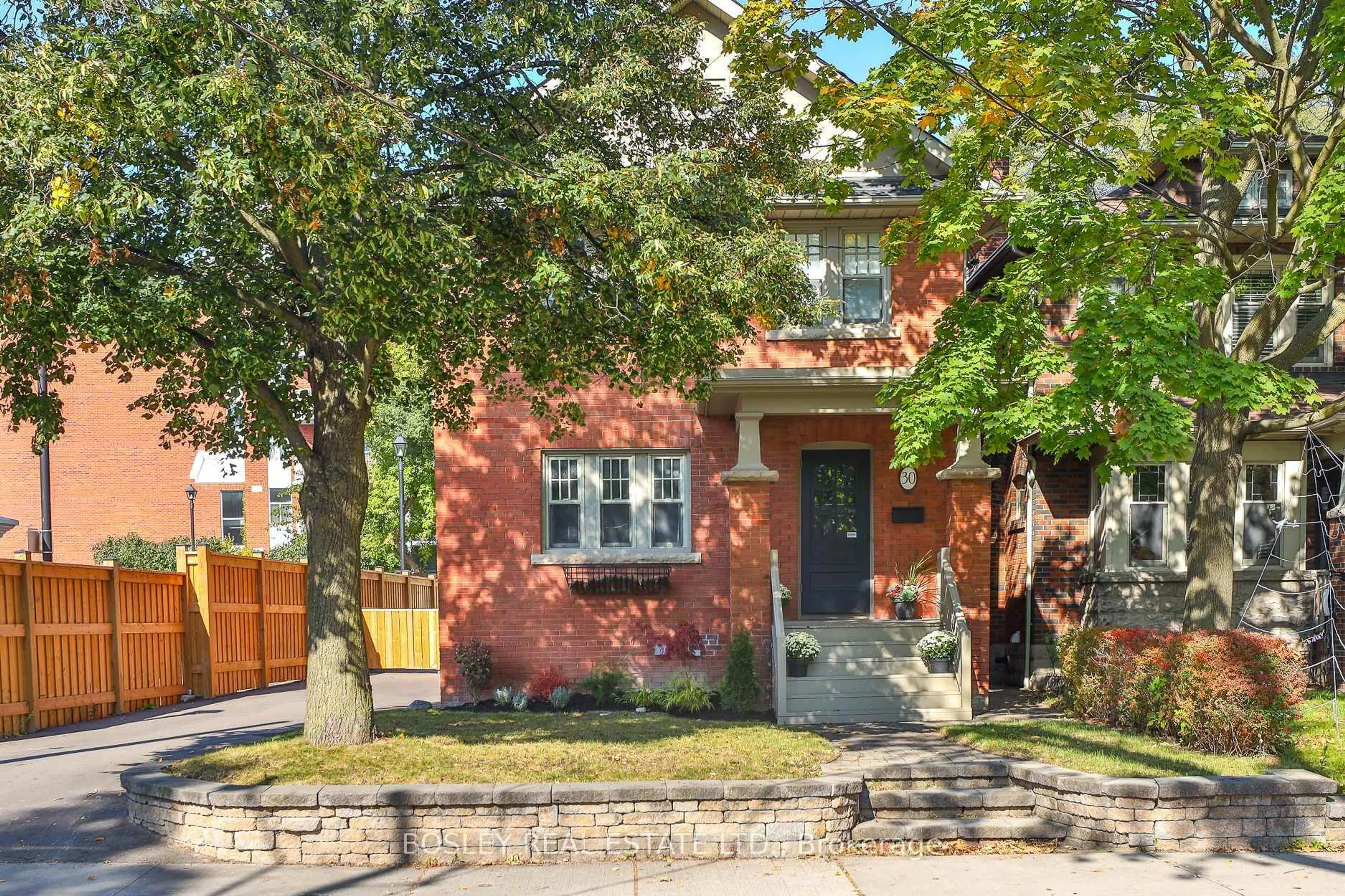 Home with brick exterior material, street for 30 Wanless Ave, Toronto Ontario M4N 1V6