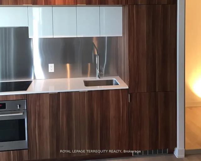 Additional property image - 185 Roehampton Ave Unit 1510