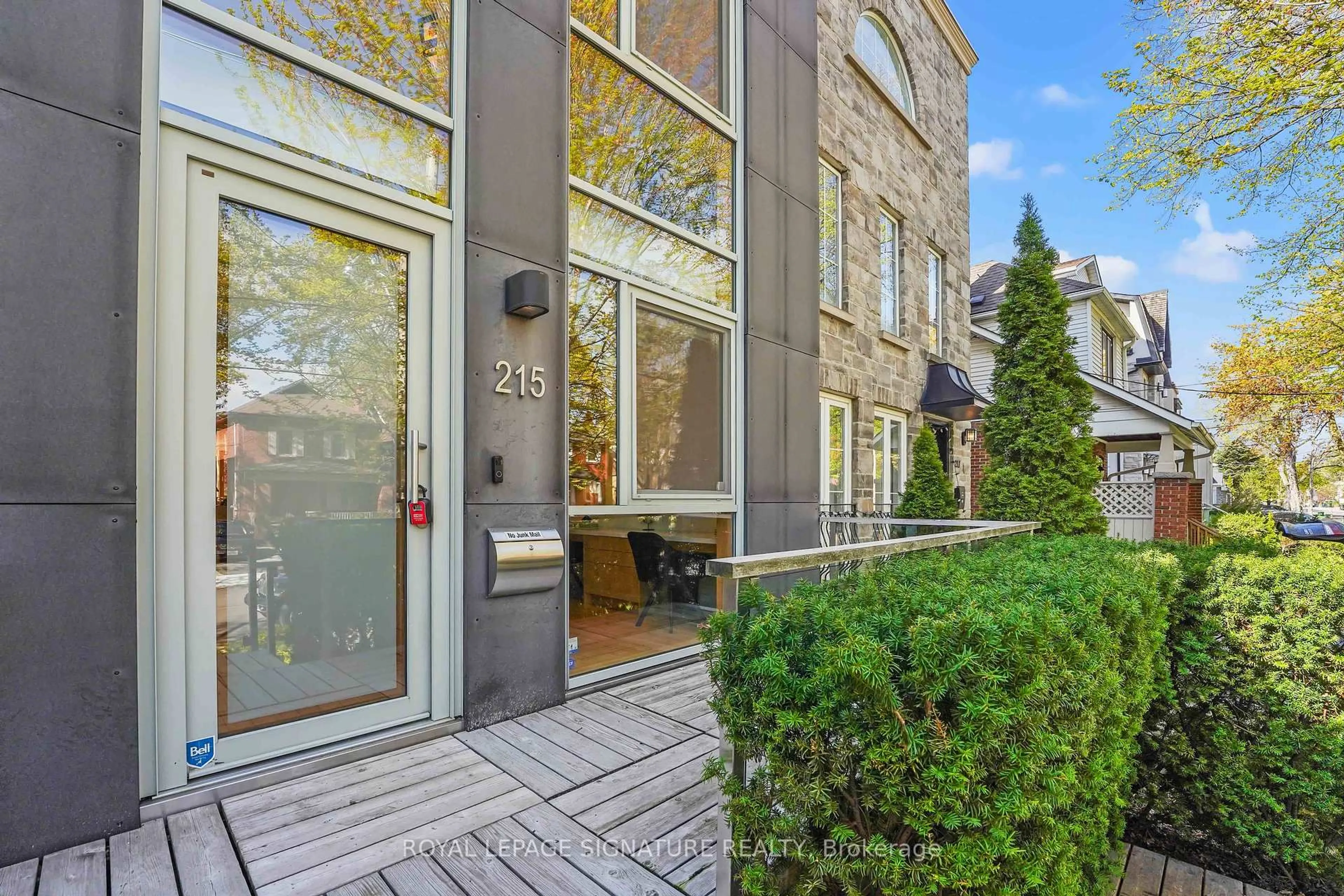 Unknown for 215 Bowood Ave, Toronto Ontario M4N 1Y7