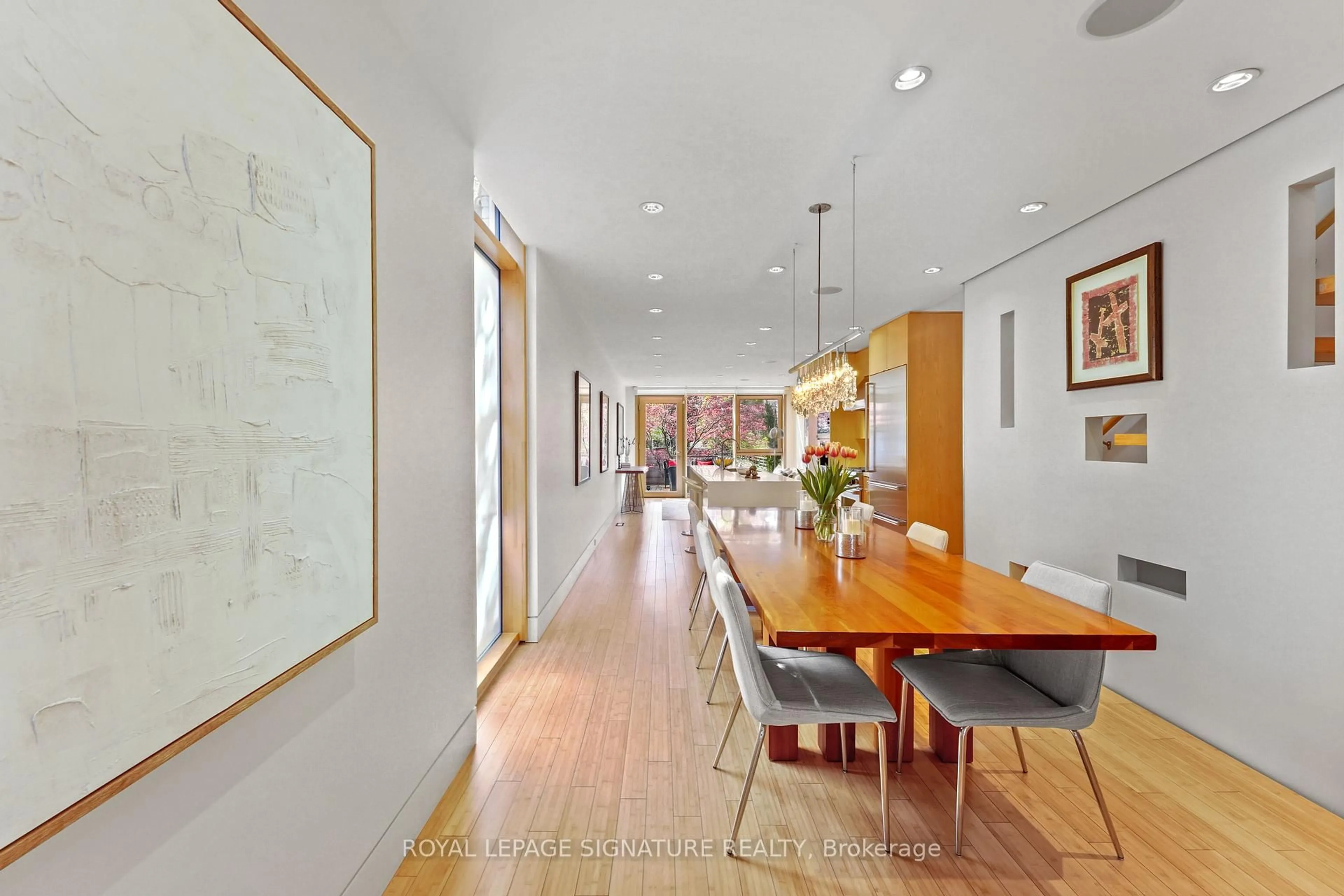 Dining room, unknown for 215 Bowood Ave, Toronto Ontario M4N 1Y7