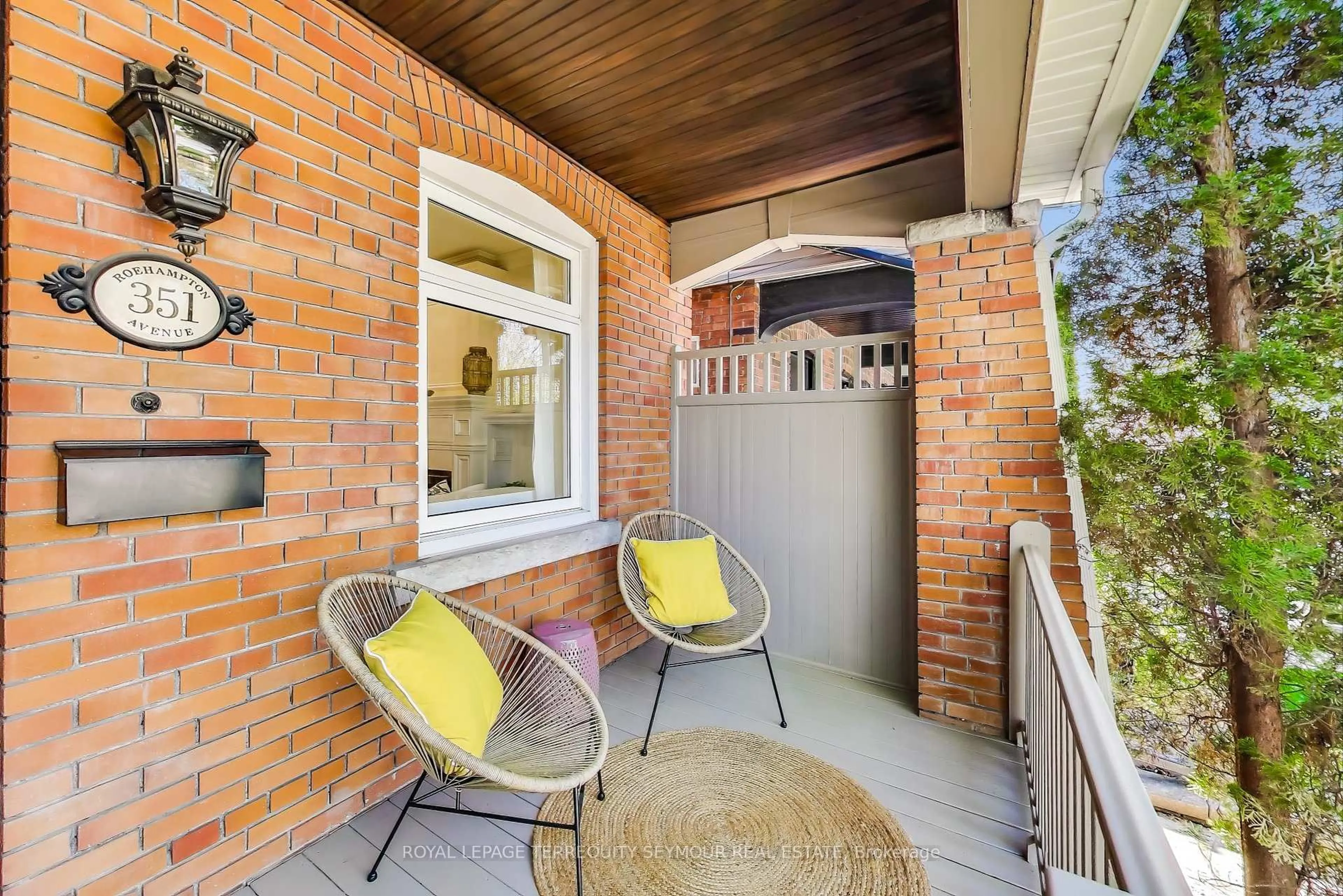 Patio, street for 351 Roehampton Ave, Toronto Ontario M4P 1S3