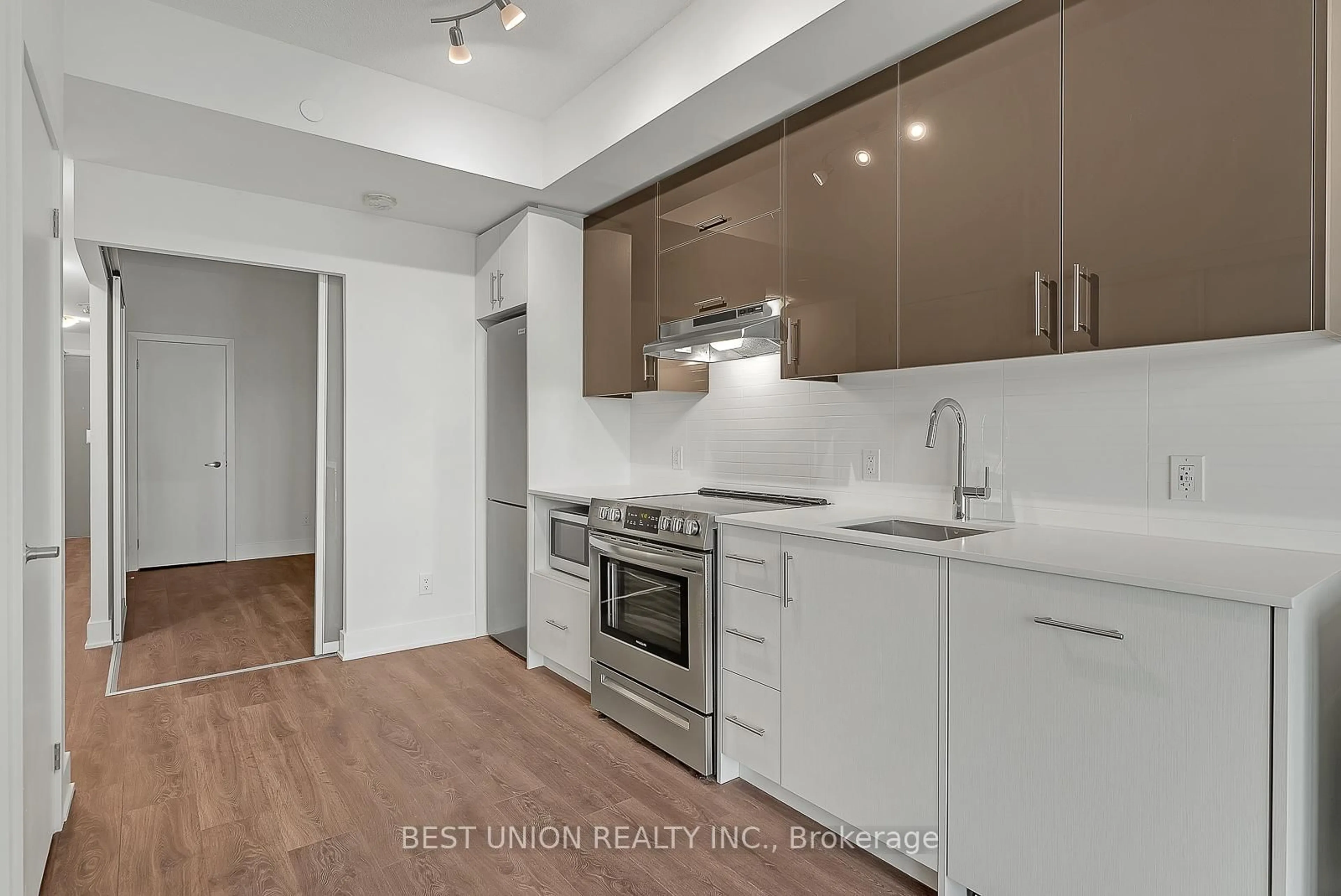 Standard kitchen, unknown for 188 Fairview Mall Dr #703, Toronto Ontario M2J 4T1