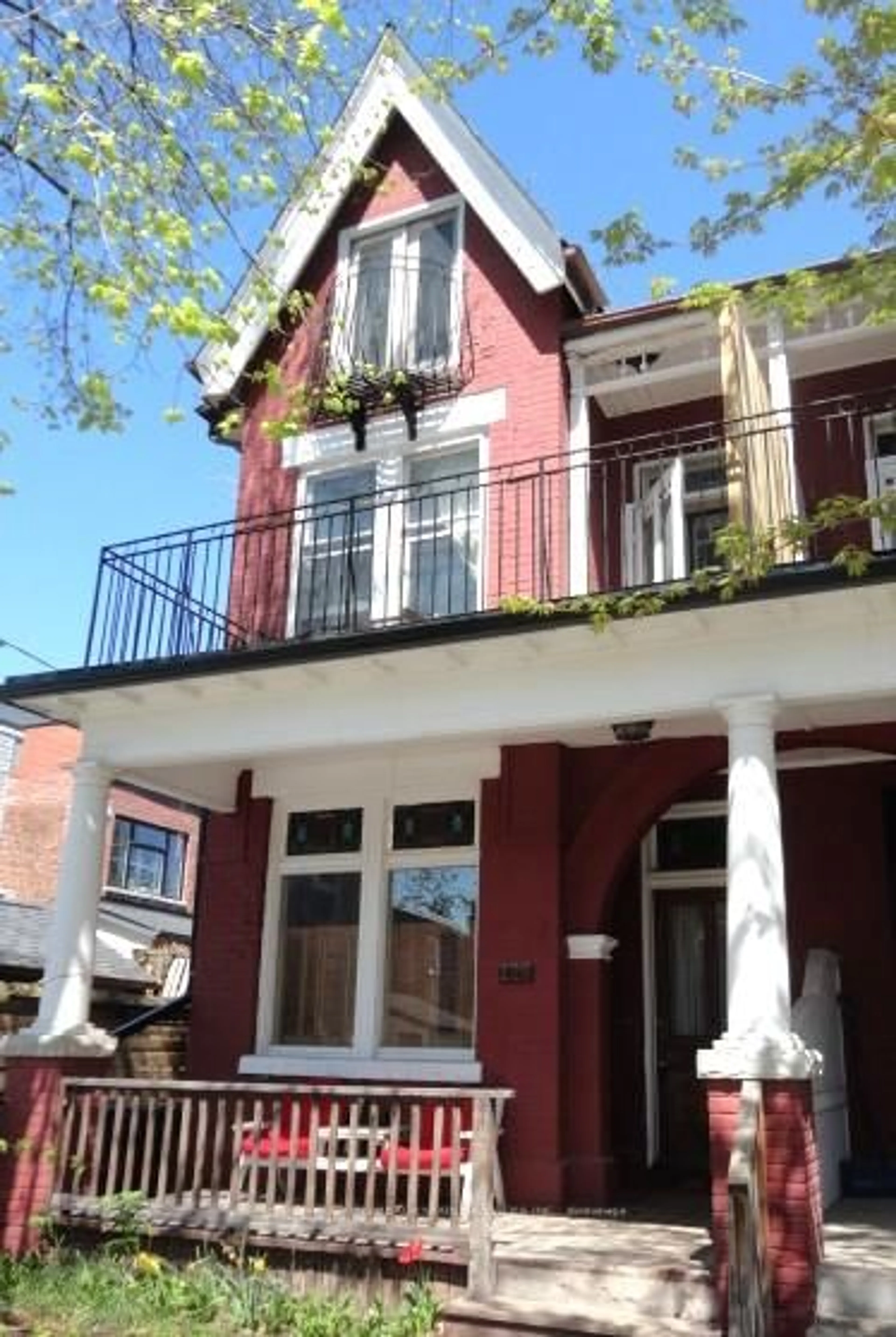 Balcony in the apartment, street for 128 Lennox St, Toronto Ontario M6G 1J6