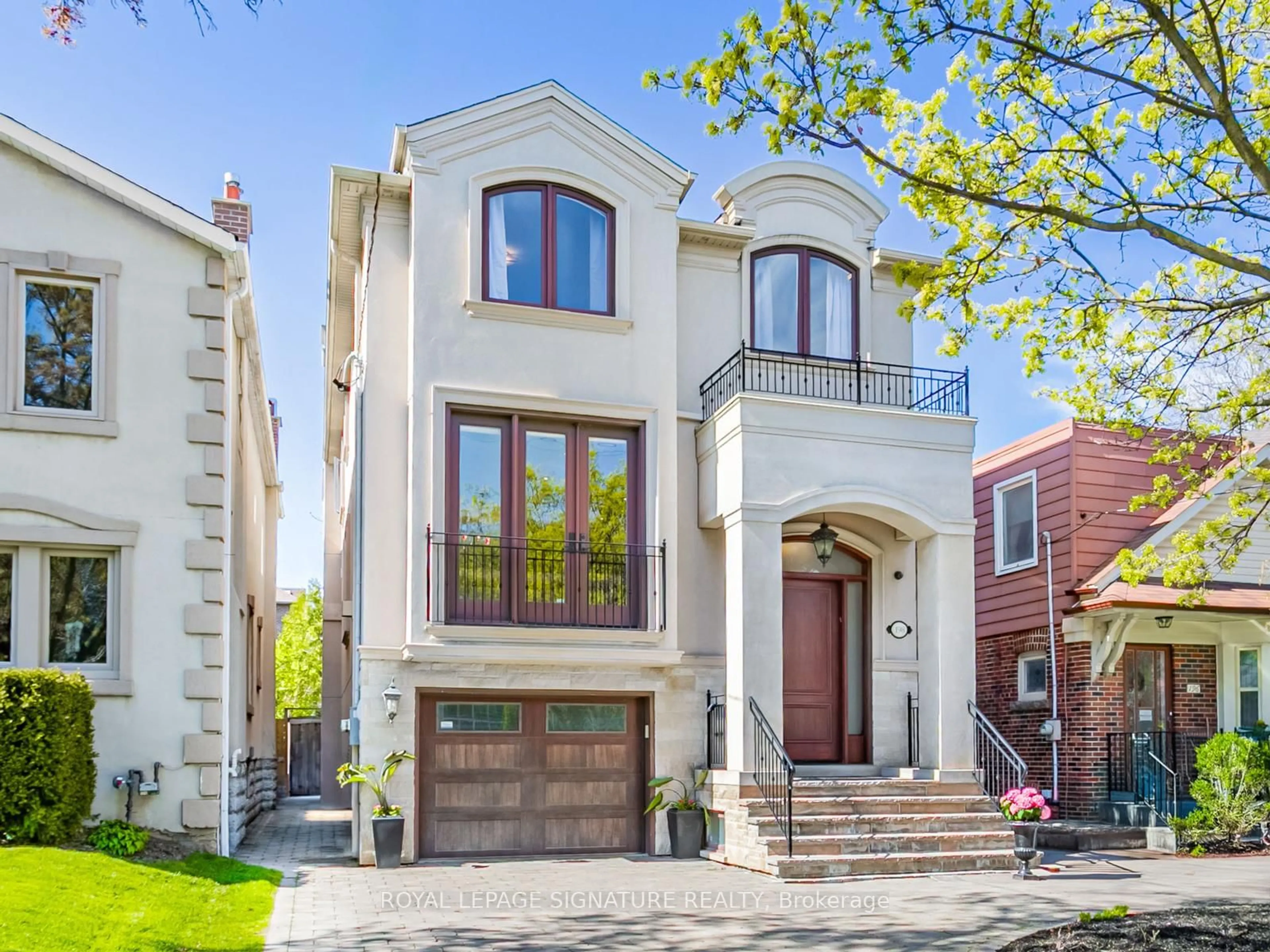 Home with brick exterior material, street for 198 Brooke Ave, Toronto Ontario M5M 2K6