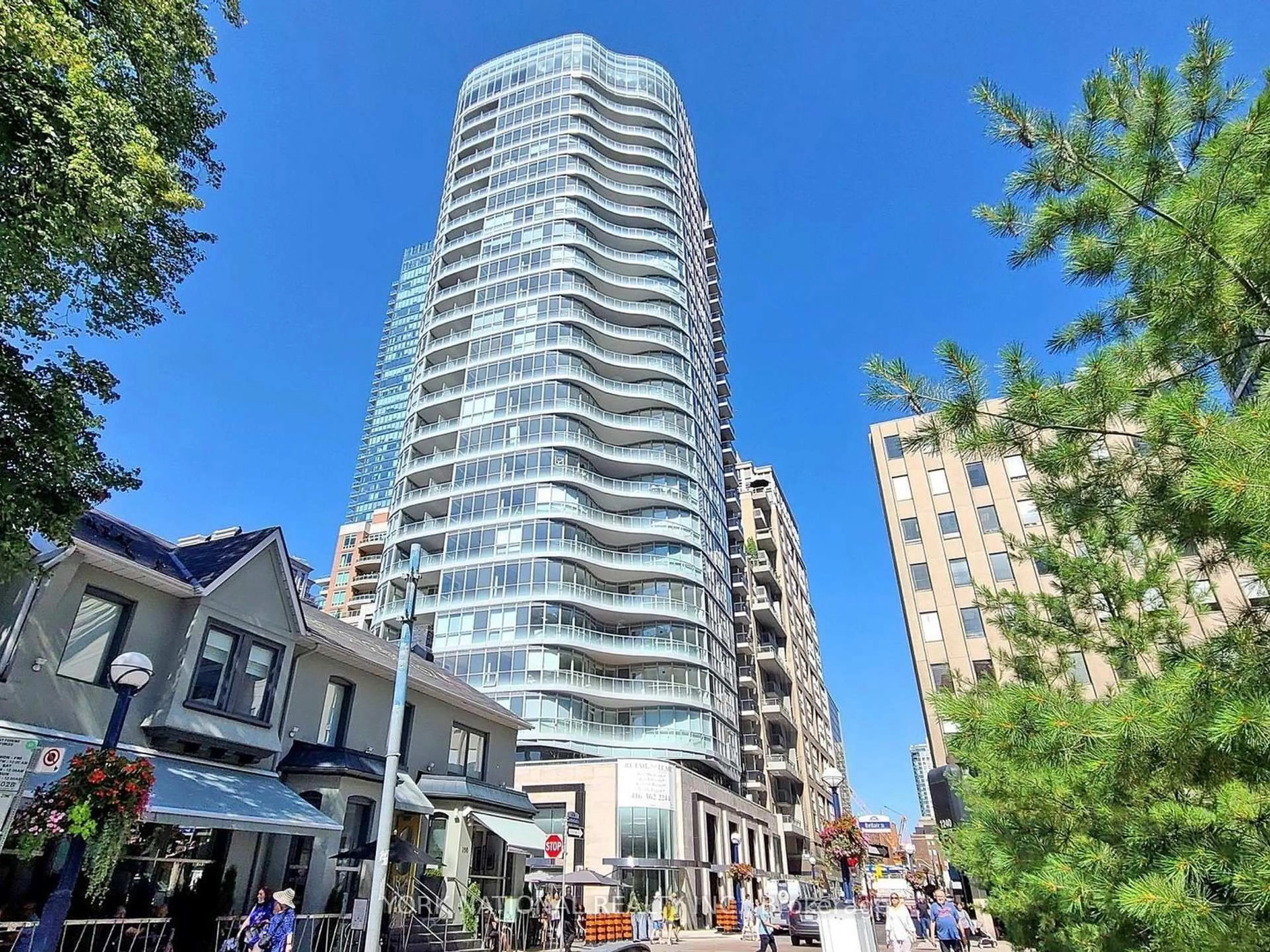 Unknown for 88 Cumberland St #2204, Toronto Ontario M5R 0C8