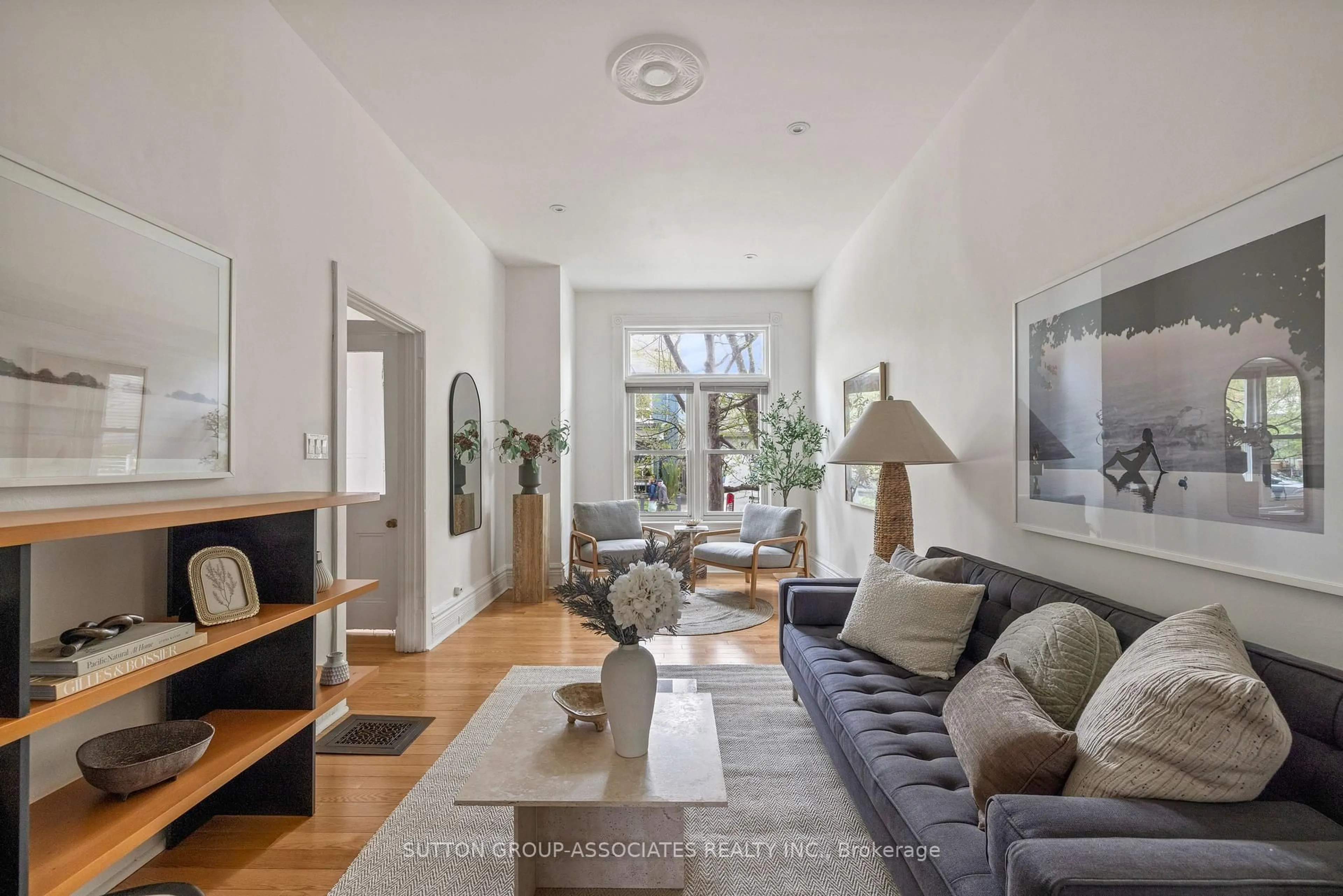 Living room with furniture, unknown for 102 Major St, Toronto Ontario M5S 2L2