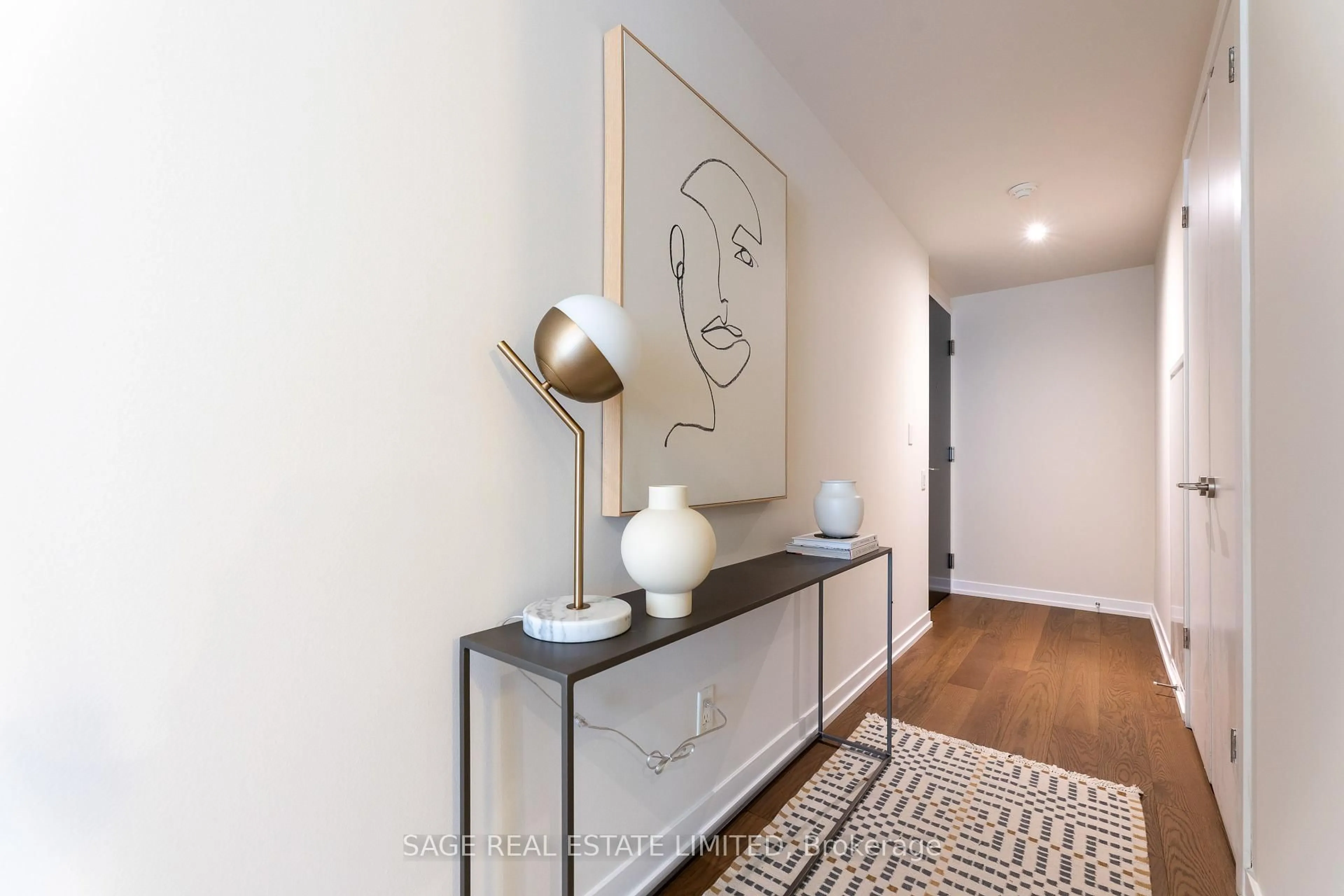 Indoor entryway for 95 Bathurst St #516, Toronto Ontario M5V 0H7