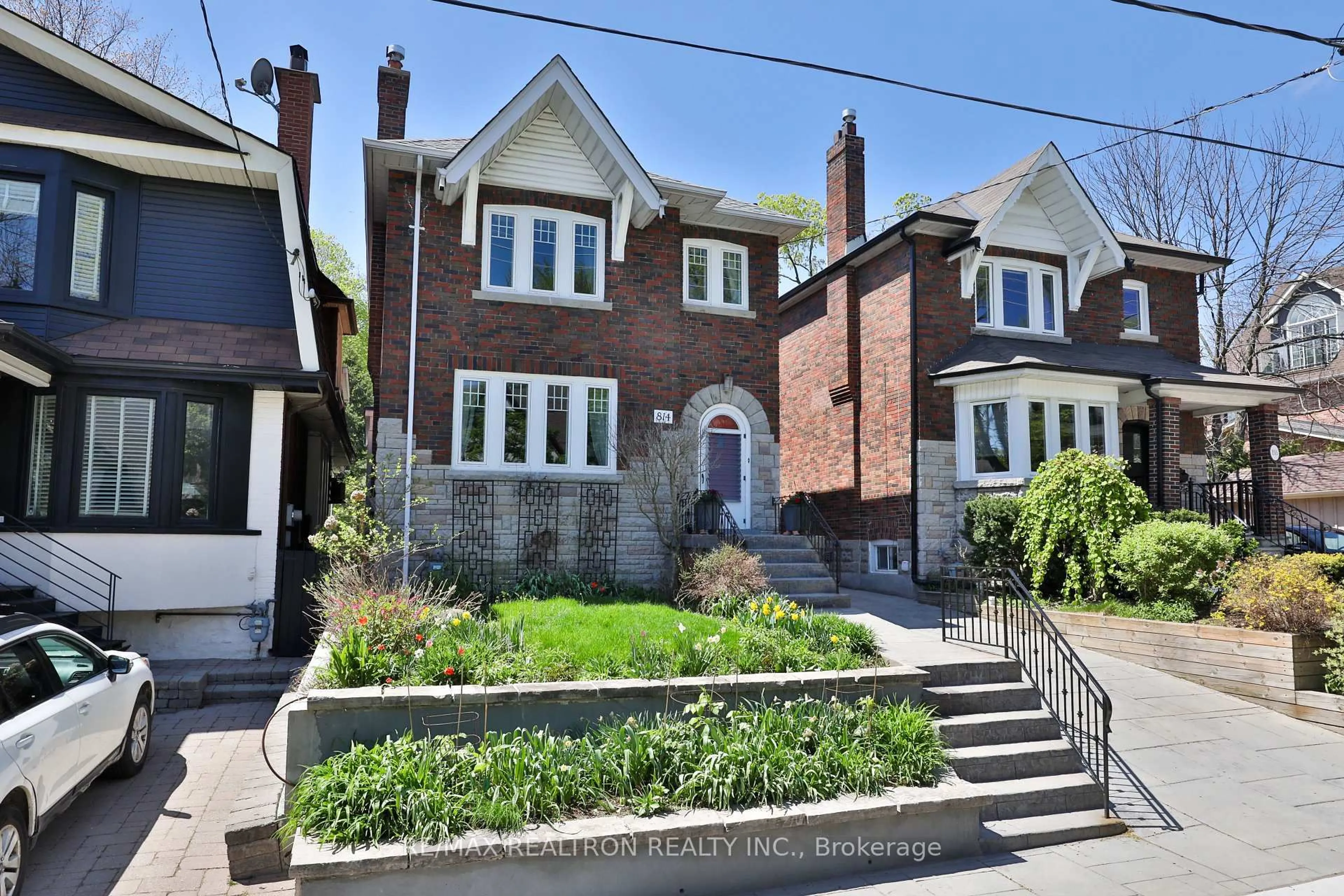 Home with brick exterior material, street for 814 Duplex Ave, Toronto Ontario M4R 1W7