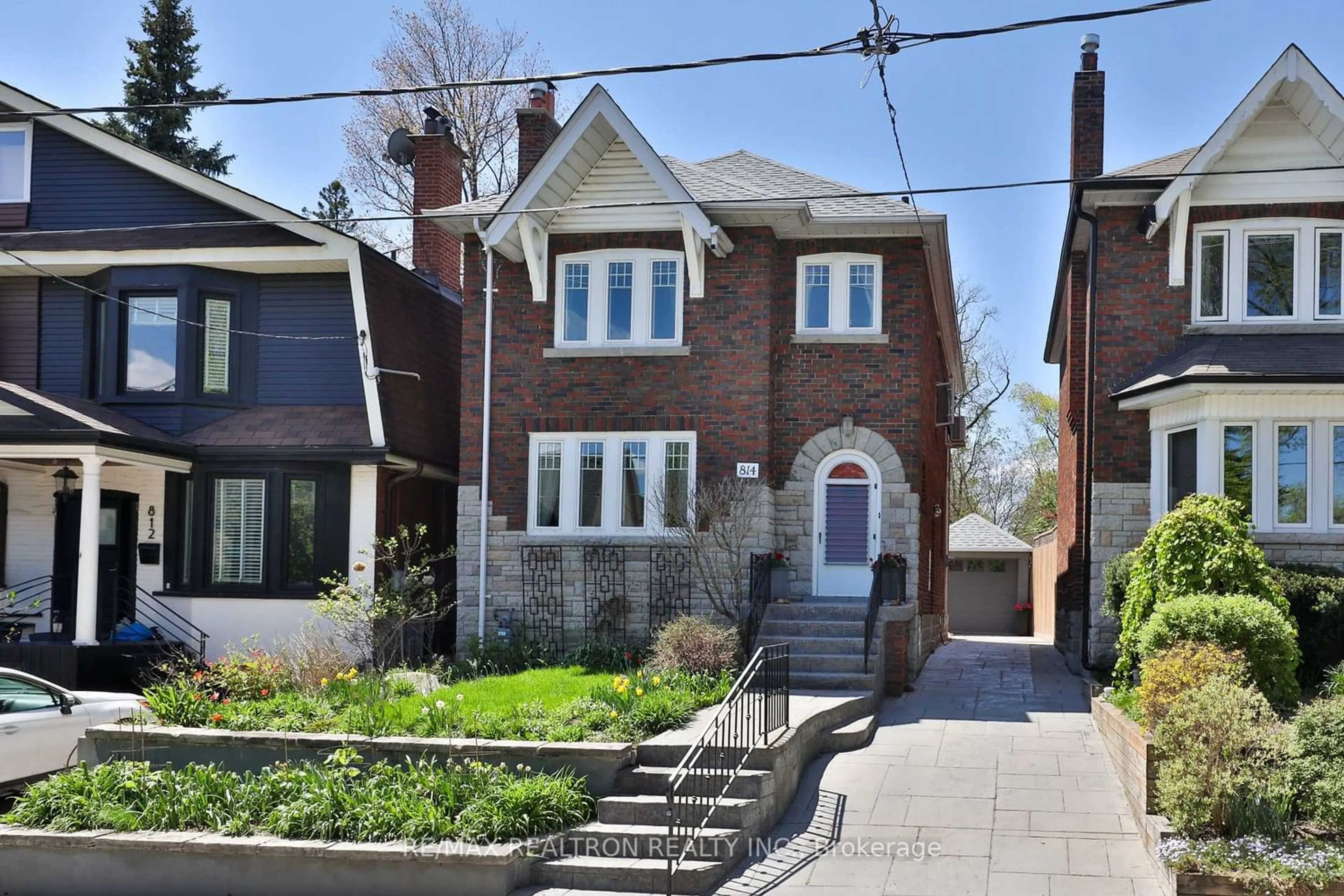 Home with brick exterior material, street for 814 Duplex Ave, Toronto Ontario M4R 1W7