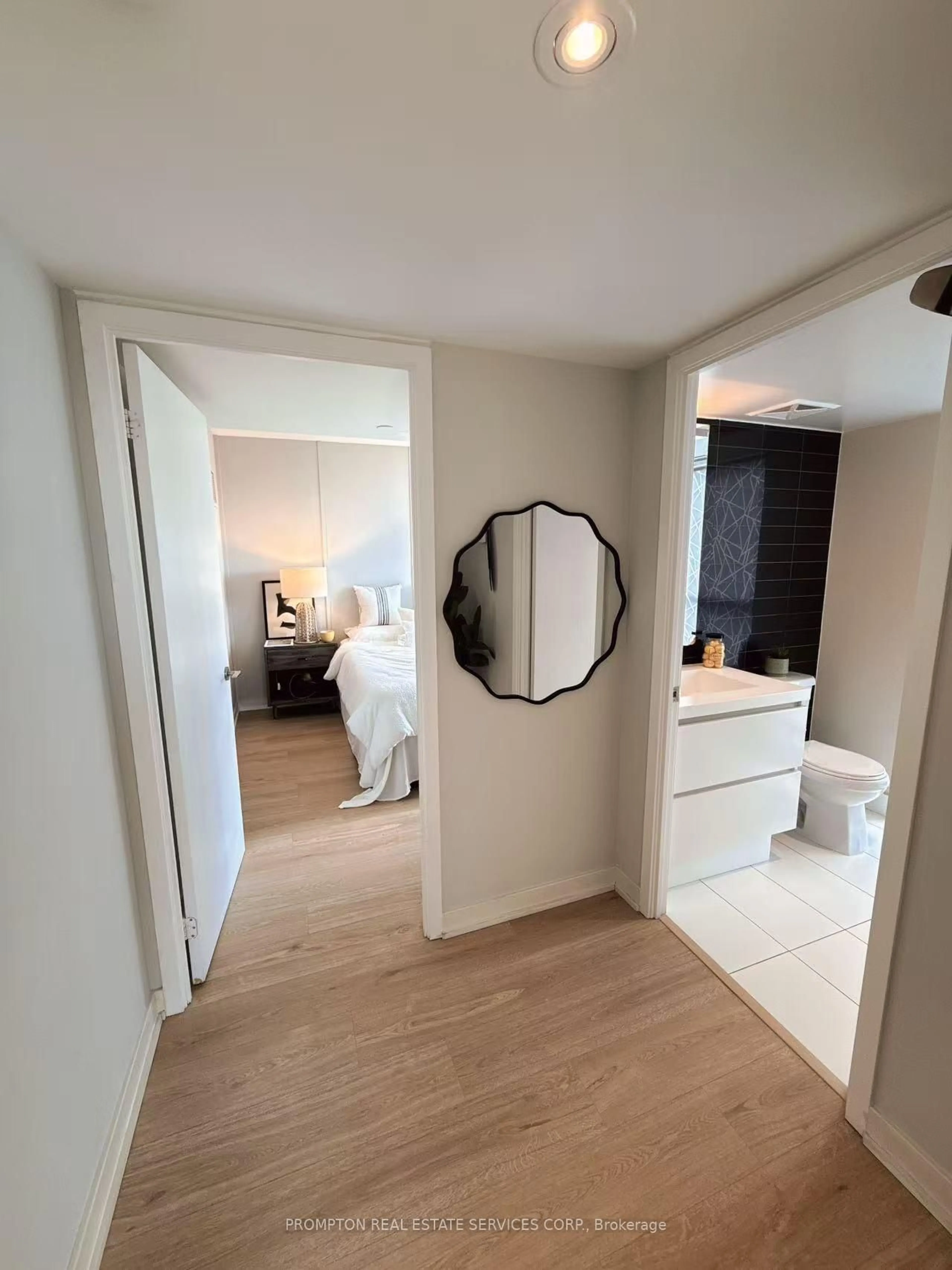A pic of a room for 75 Queens Wharf Rd #1615, Toronto Ontario M5V 0J8