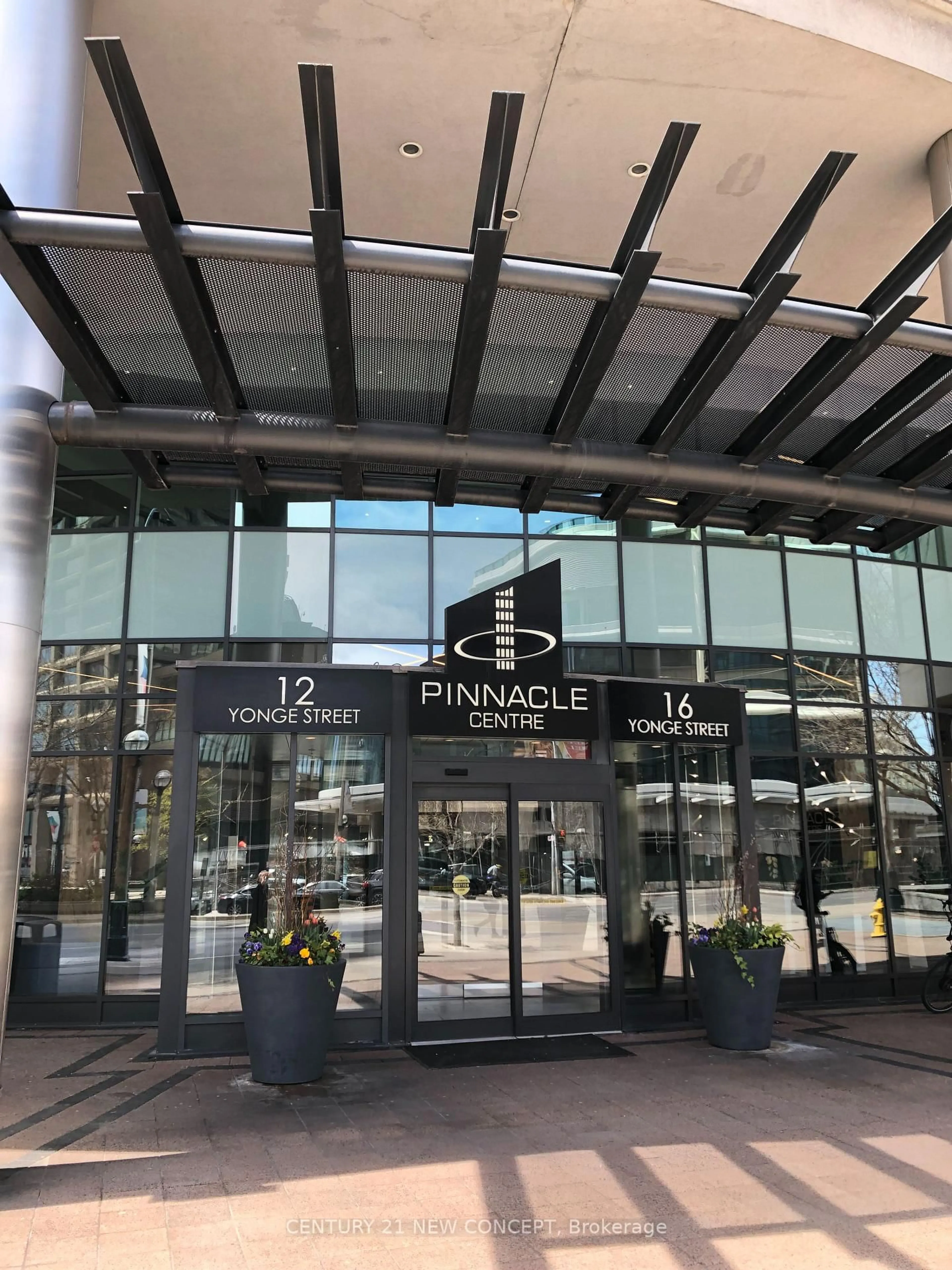 Indoor foyer for 16 Yonge St #1310, Toronto Ontario M5E 2A1