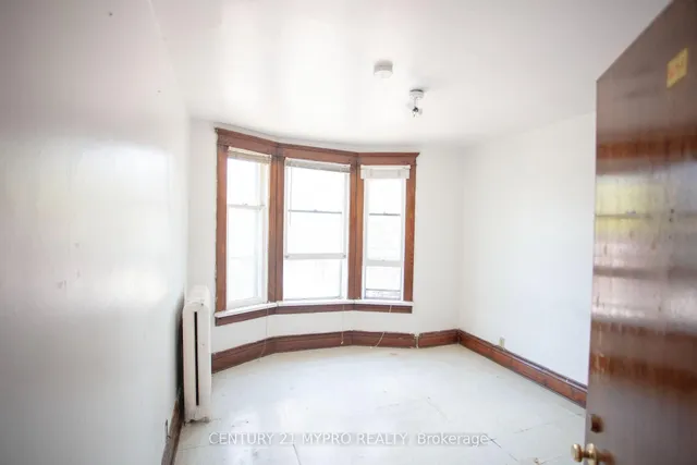 Additional property image - 35 Huron St
