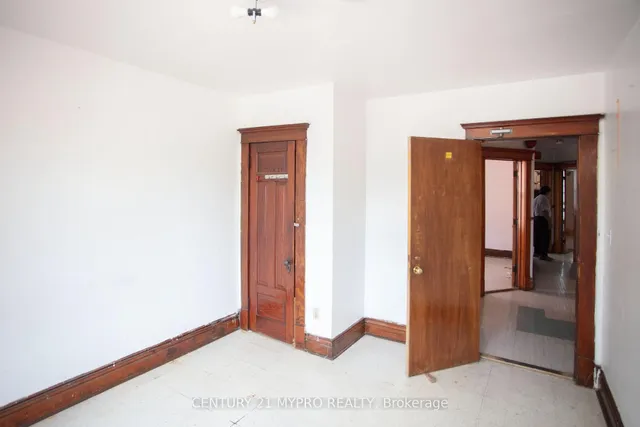 Additional property image - 35 Huron St
