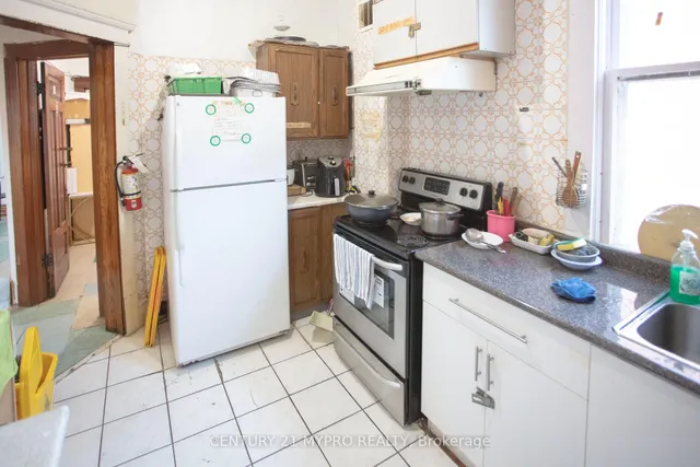 Additional property image - 35 Huron St