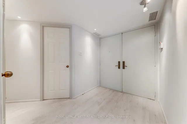 Additional property image - 3900 Yonge St Unit 909