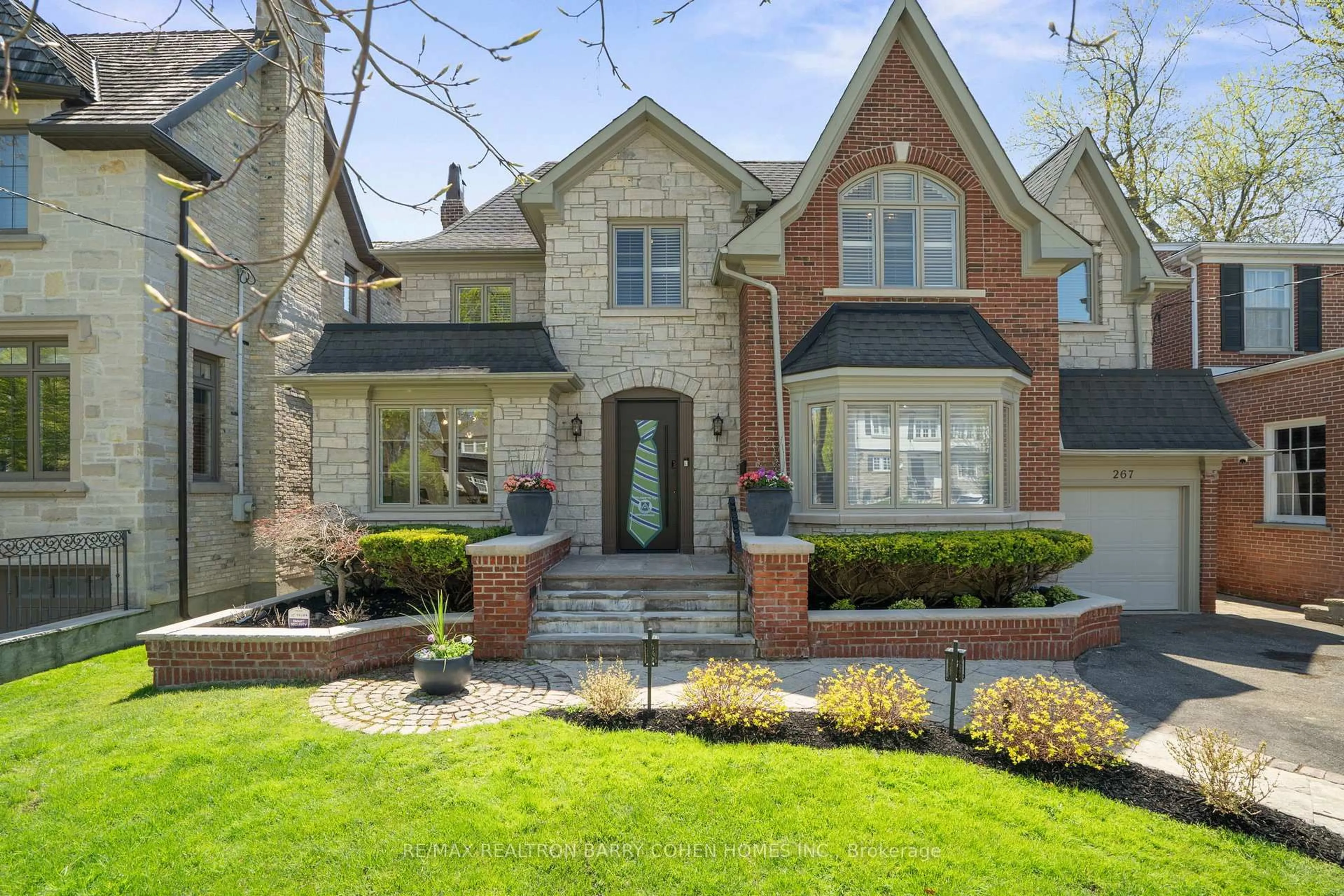 Home with brick exterior material, street for 267 St Leonards Ave, Toronto Ontario M4N 1K9
