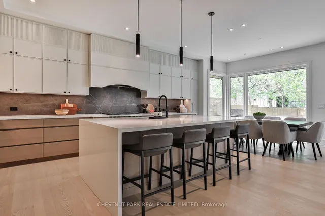 Additional property image - 2 Marchwood Dr