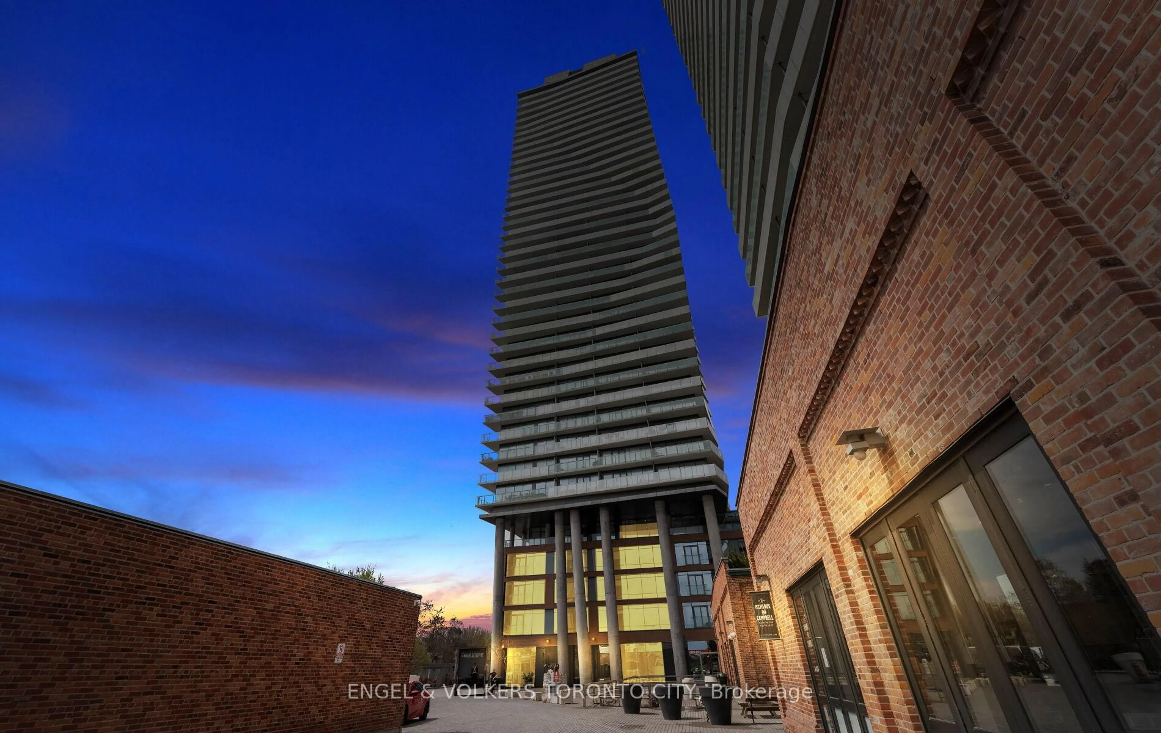 Indoor foyer for 70 Distillery Lane #2105, Toronto Ontario M5A 0E3