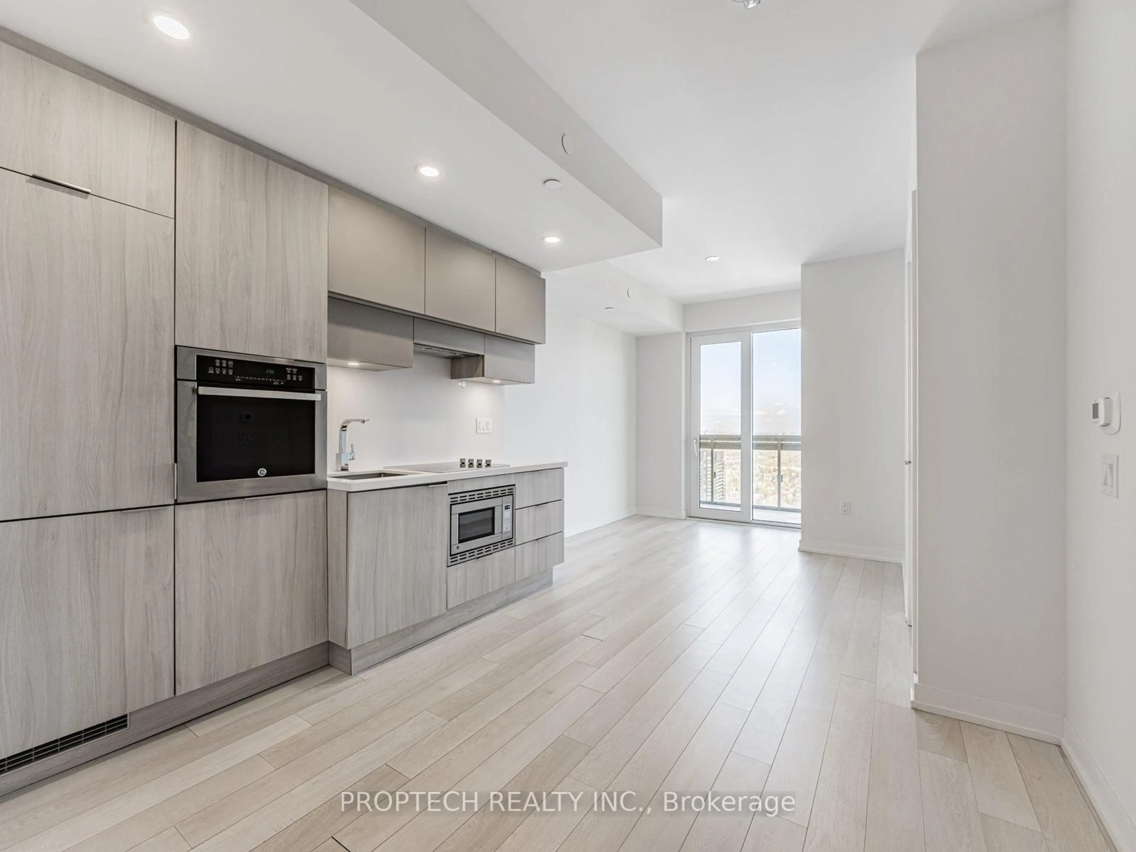 Open concept kitchen, unknown for 39 Roehampton Ave #4201, Toronto Ontario M4P 1P9
