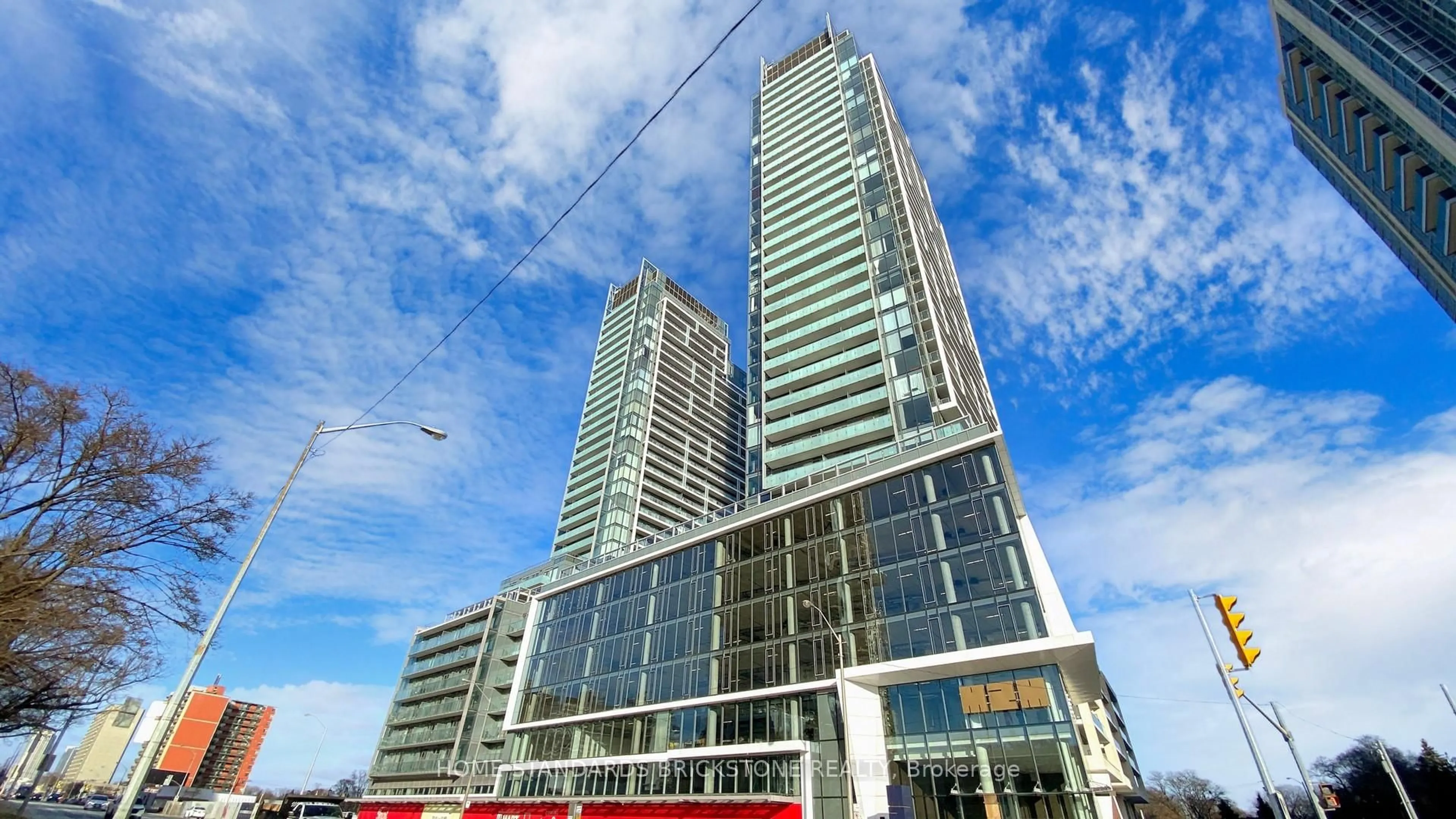 Indoor foyer for 7 Golden Lion Hts #N322, Toronto Ontario M2M 0C1
