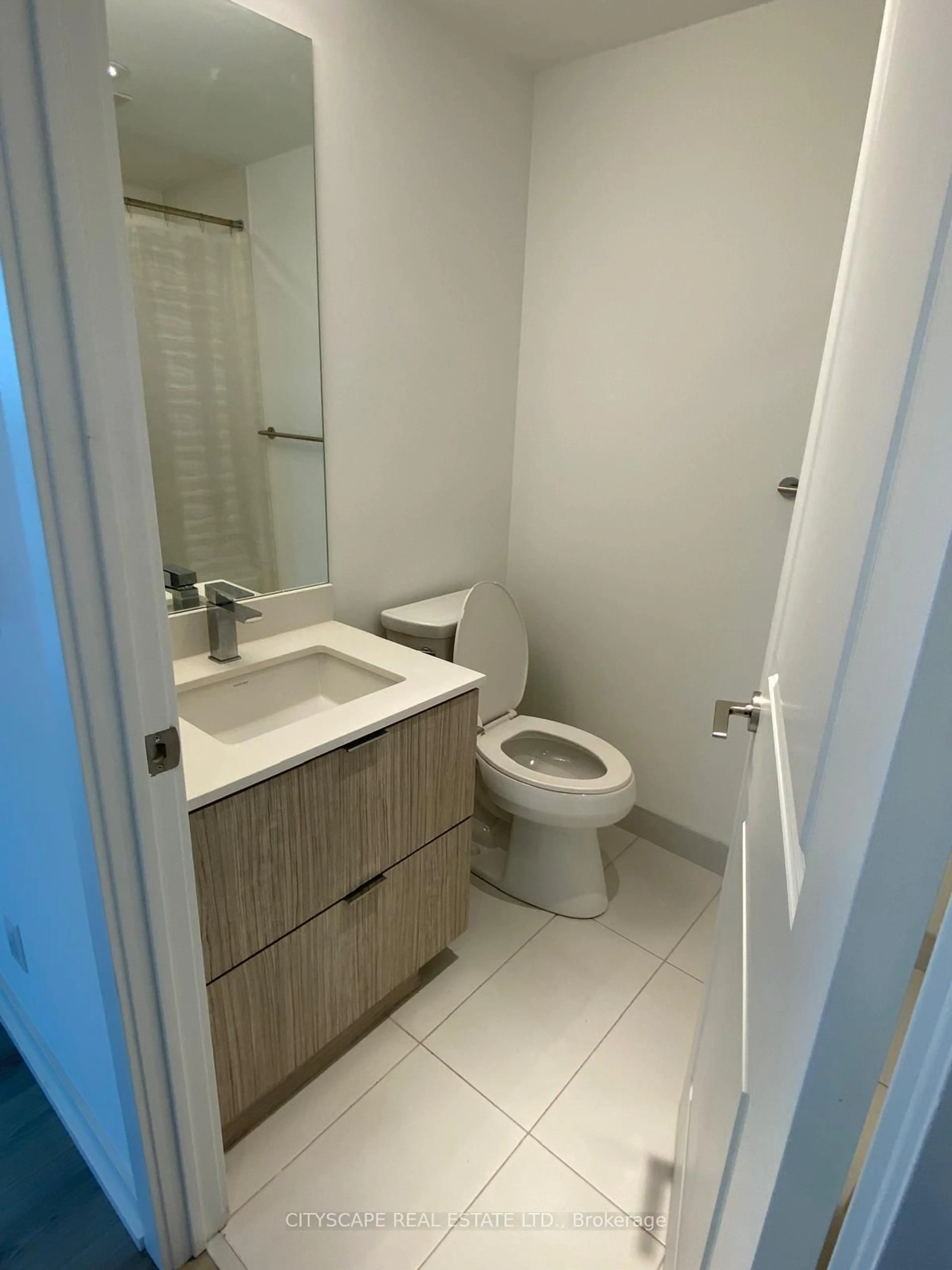 Standard bathroom, floor is not visible for 395 Bloor St #3607, Toronto Ontario M4W 0B4