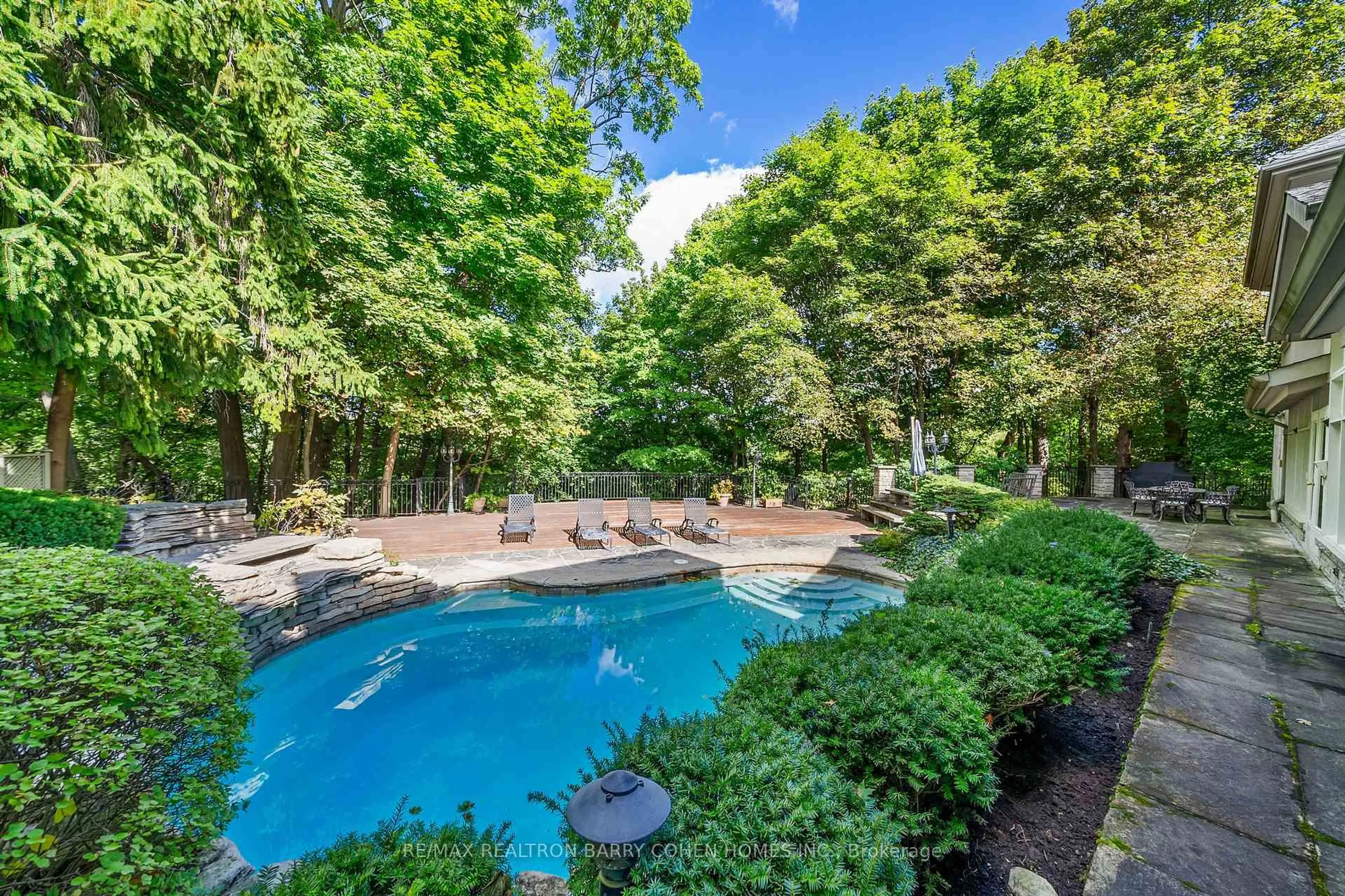 Pool for 340 Riverview Dr, Toronto Ontario M4N 3E1
