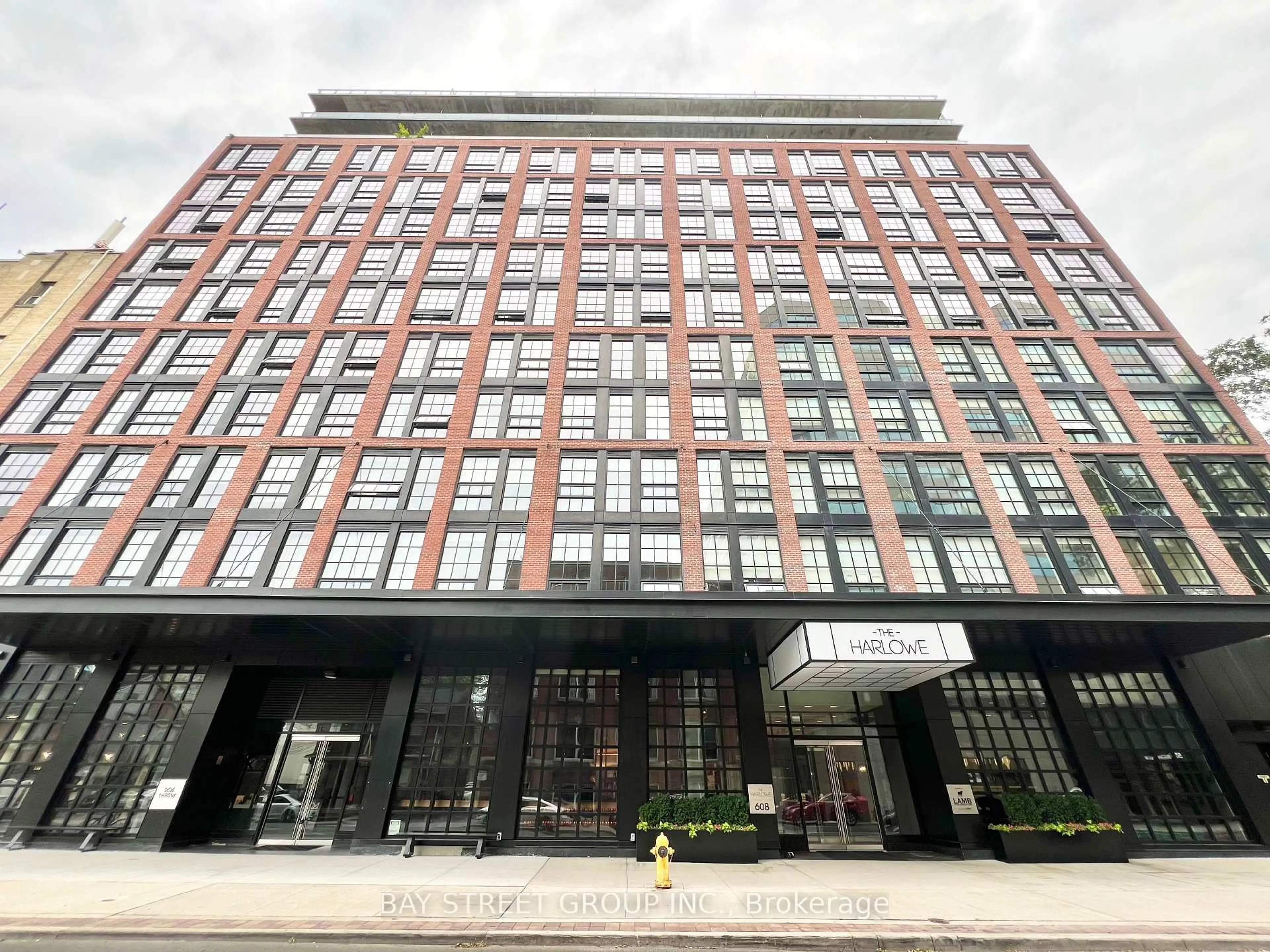 Indoor foyer for 608 Richmond St #1202, Toronto Ontario M5V 0N9