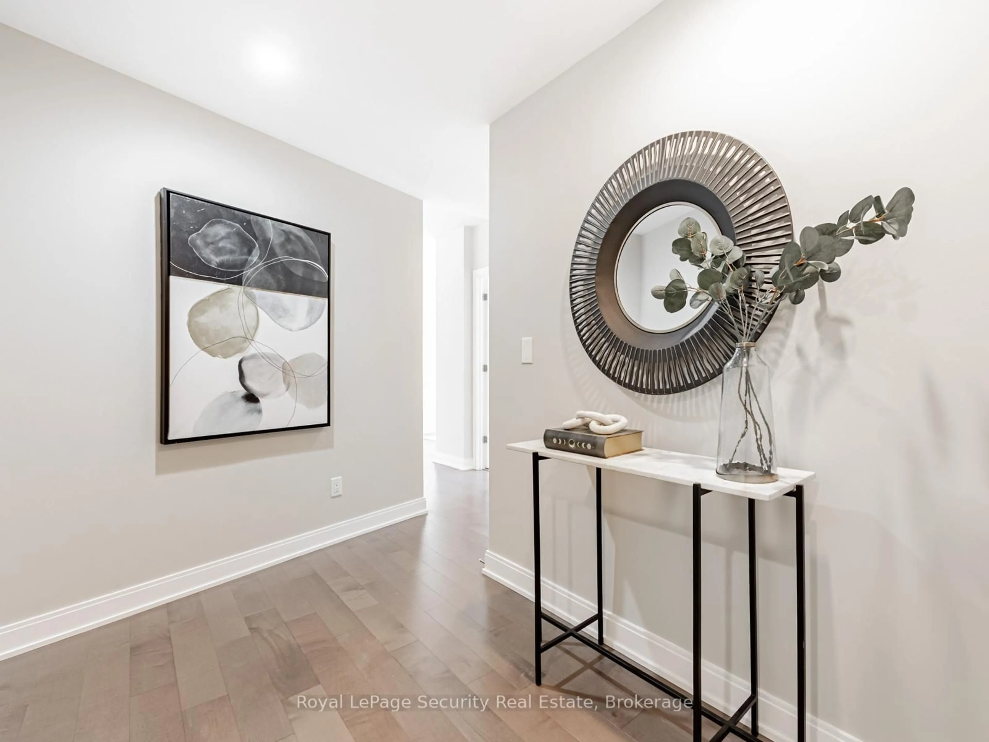 Indoor entryway for 55 Front St #420, Toronto Ontario M5E 0A7