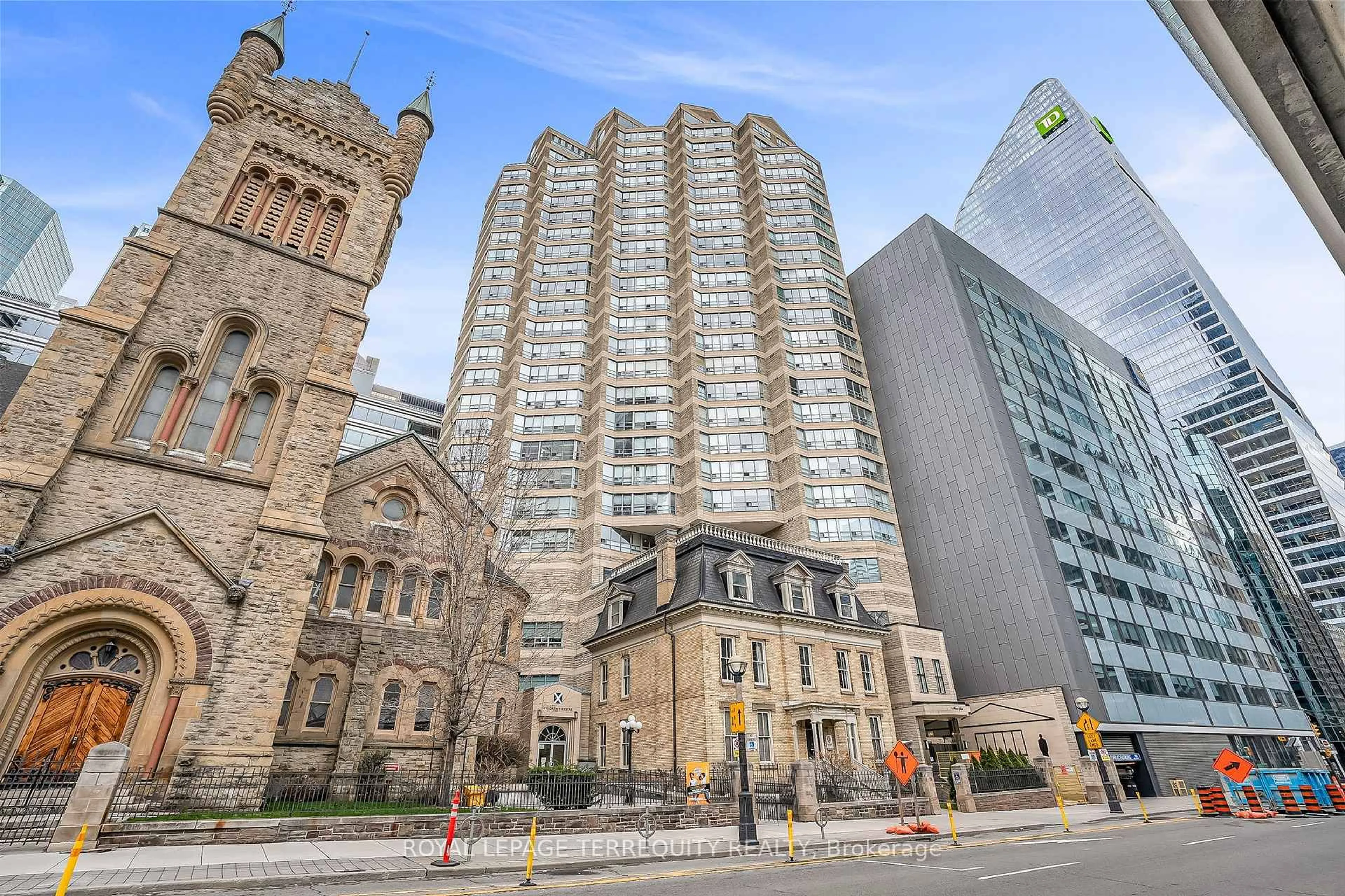 Unknown for 71 Simcoe St #2103, Toronto Ontario M5J 2S9