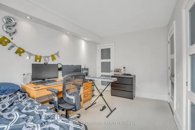 Additional property image - 71 Simcoe St Unit 2103