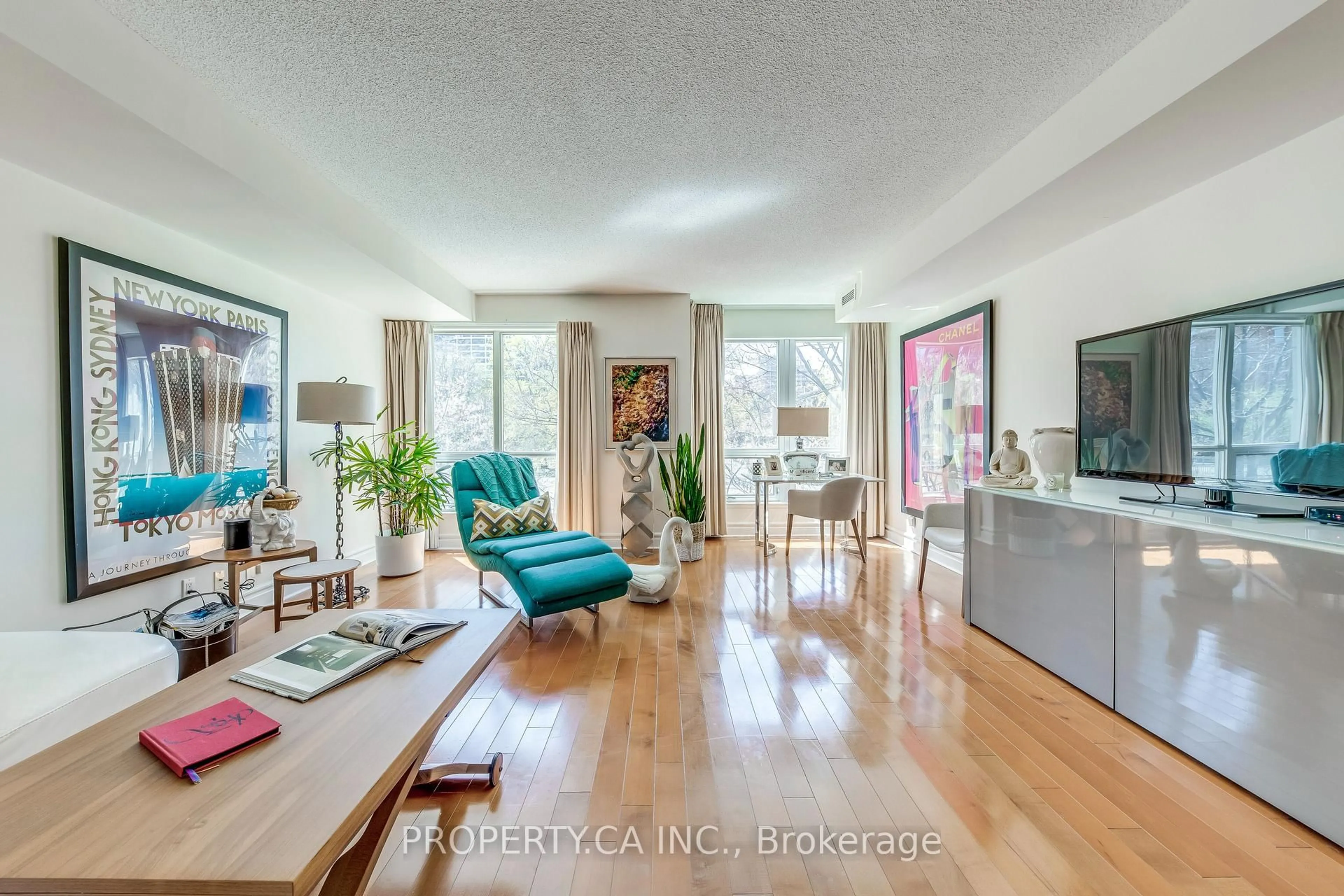Living room with furniture, unknown for 350 Wellington St #M07, Toronto Ontario M5V 3W9