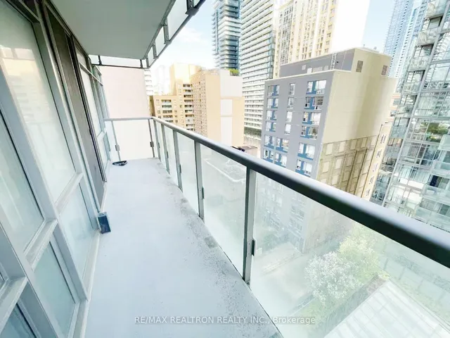 Additional property image - 37 Grosvenor St Unit 1009