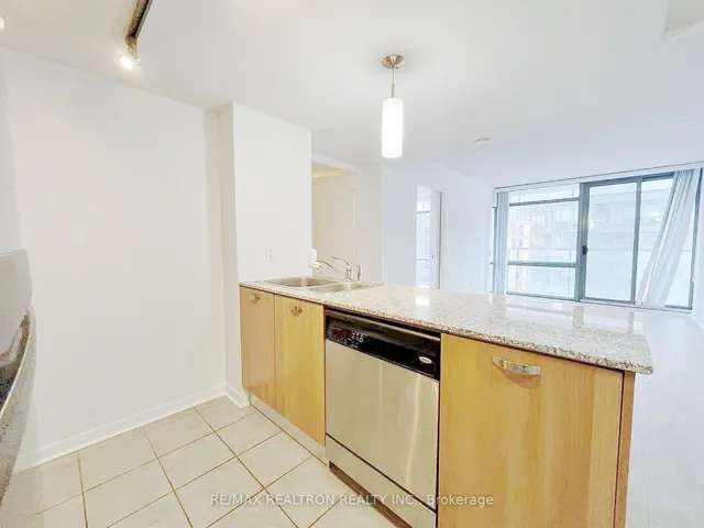 Additional property image - 37 Grosvenor St Unit 1009