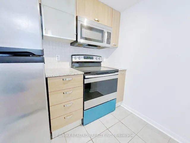 Additional property image - 37 Grosvenor St Unit 1009