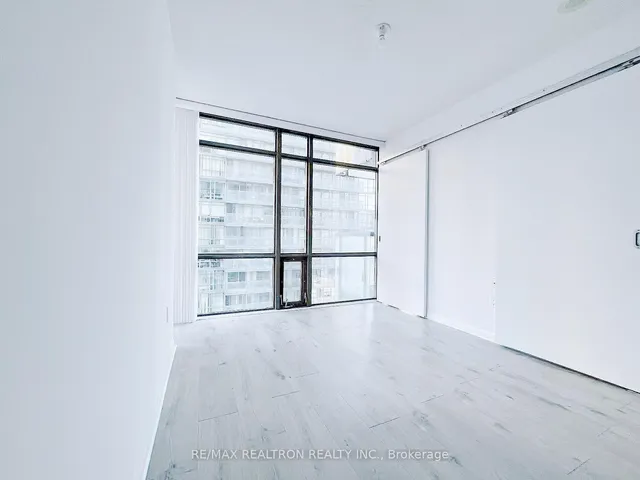 Additional property image - 37 Grosvenor St Unit 1009