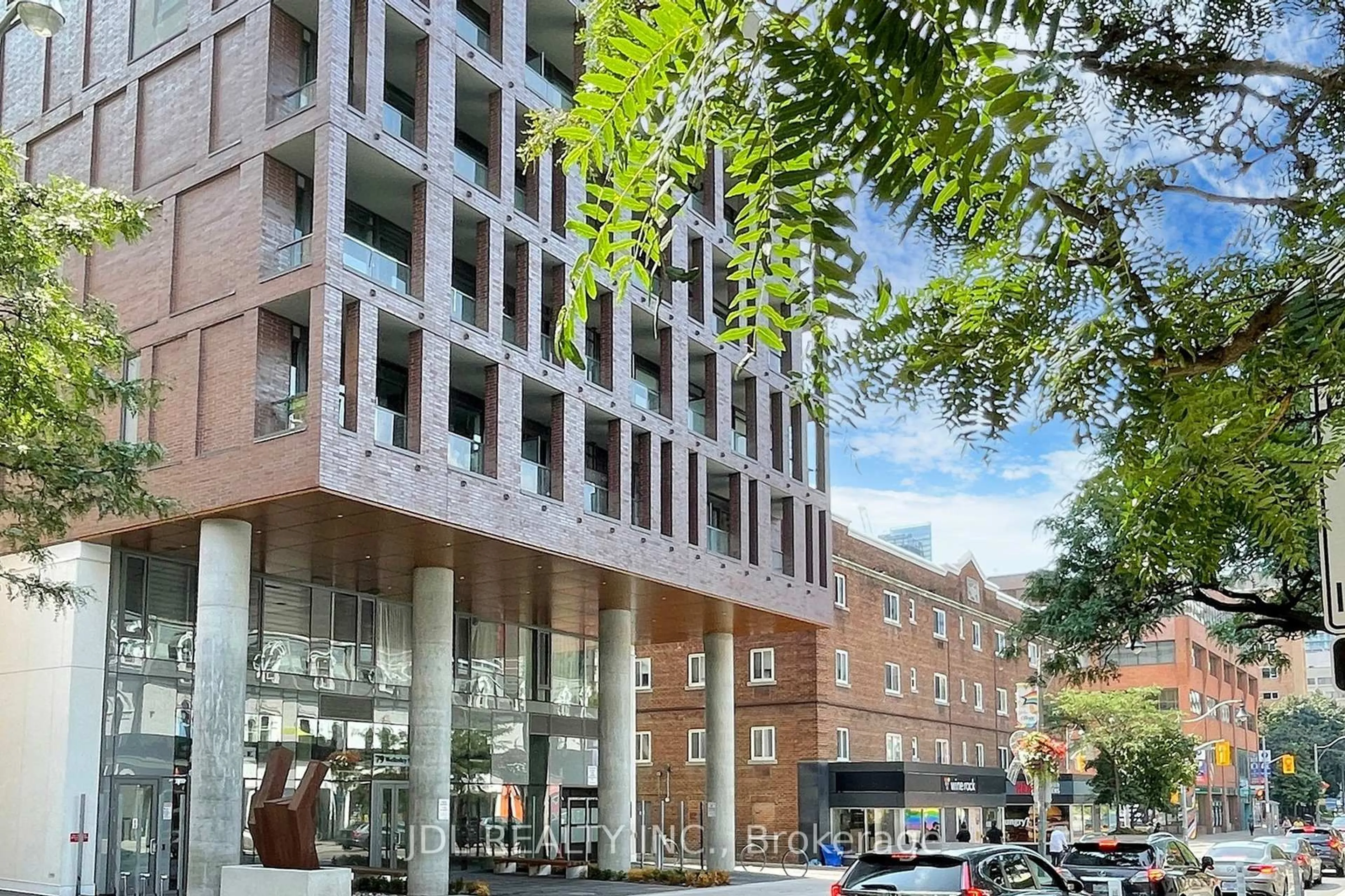 Unknown for 81 Wellesley St #403, Toronto Ontario M4Y 1C5