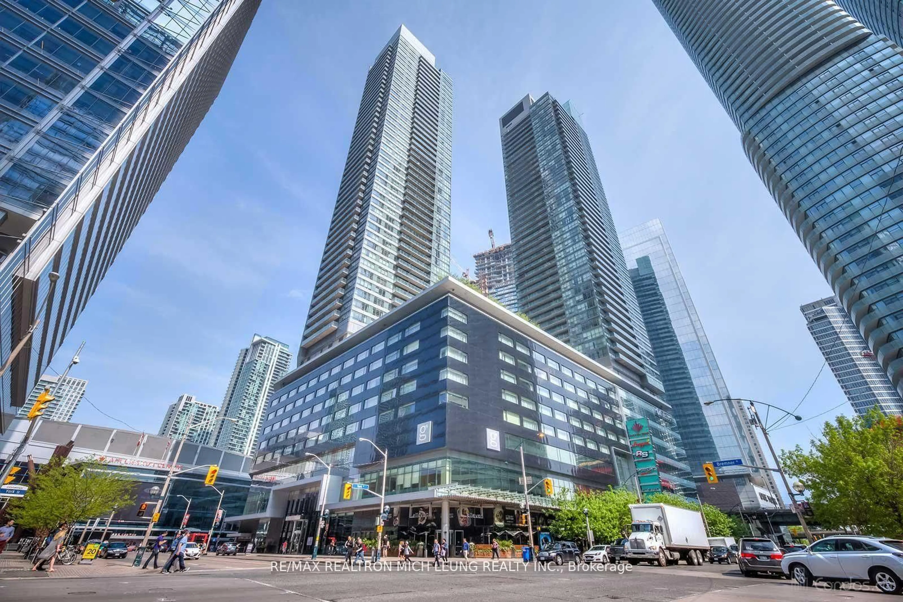 Unknown for 55 Bremner Blvd #1704, Toronto Ontario M5J 0A6