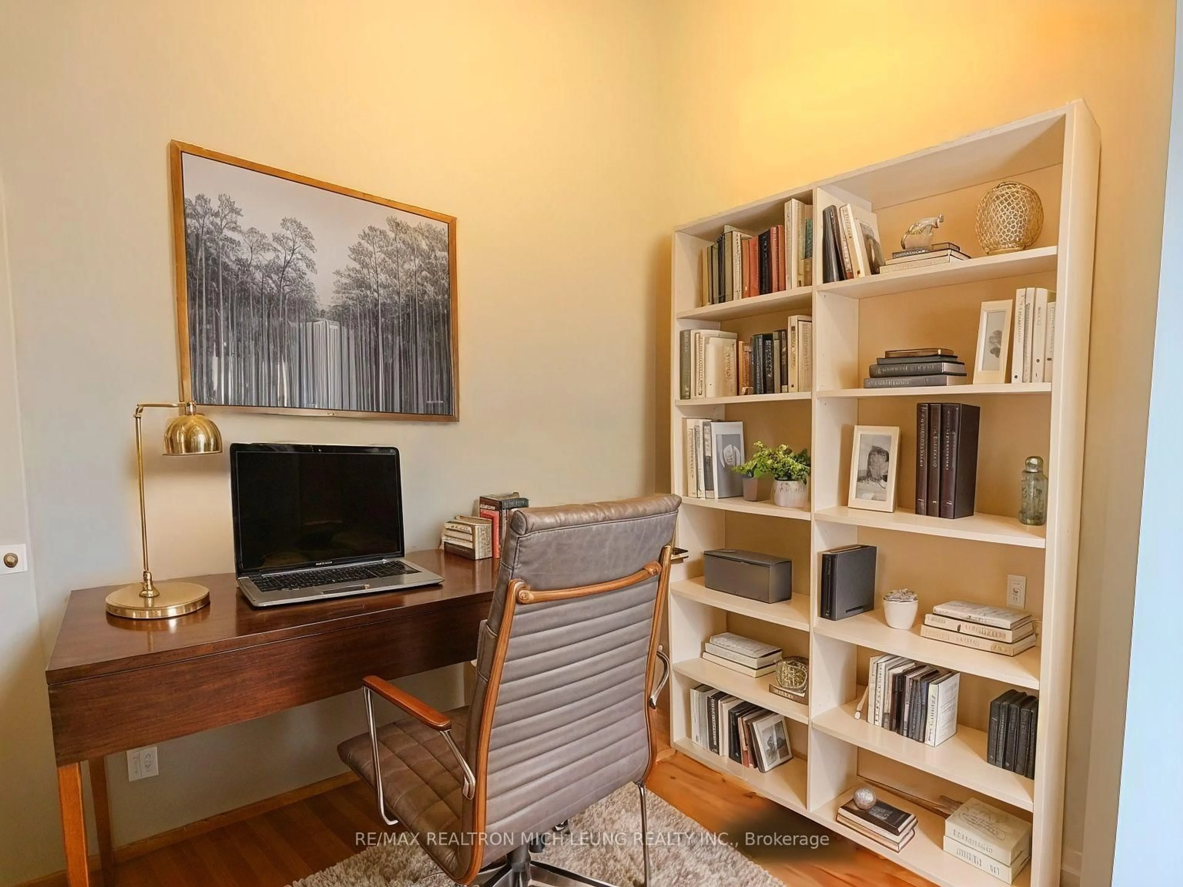 A pic of a room for 55 Bremner Blvd #1704, Toronto Ontario M5J 0A6