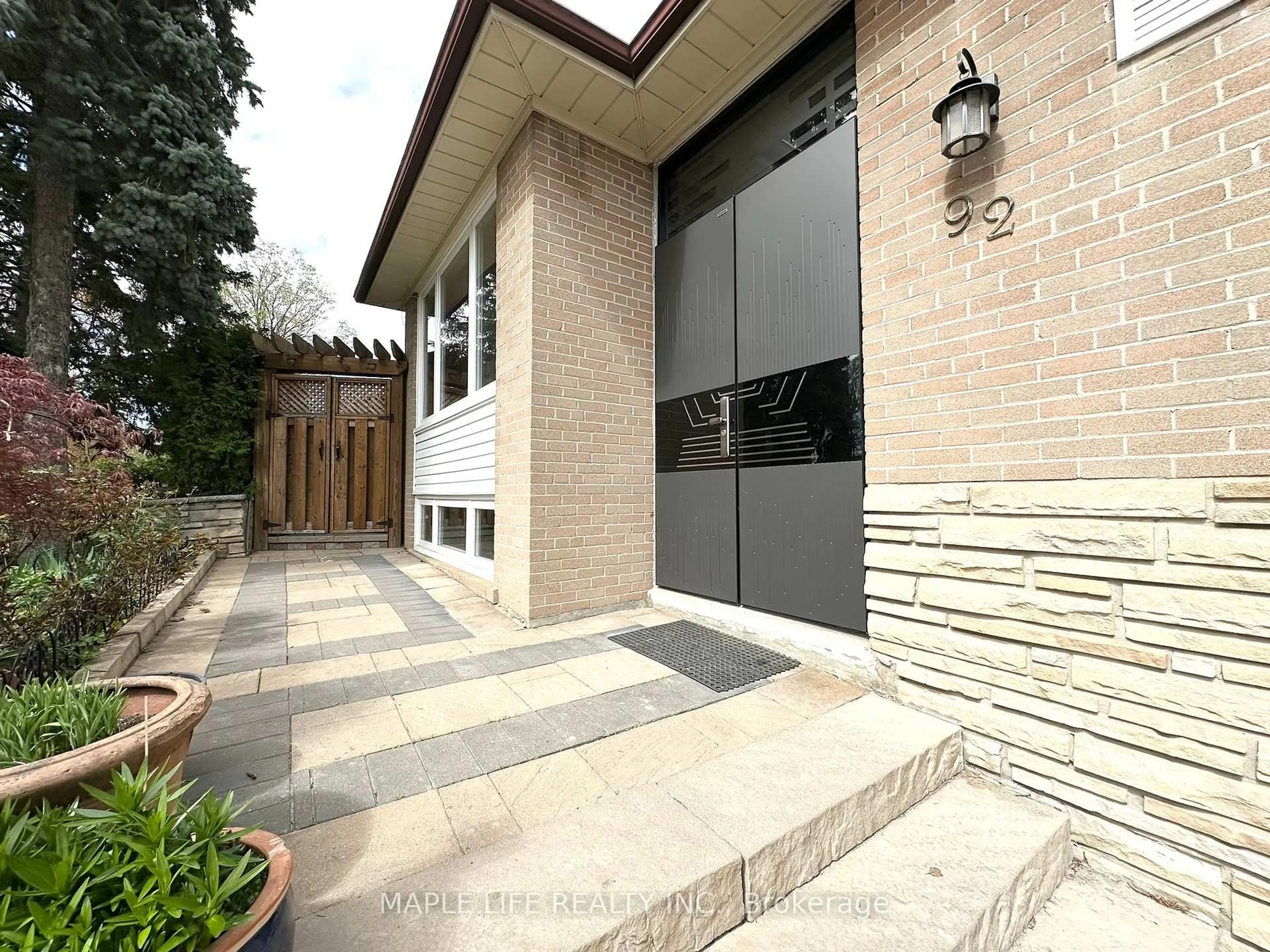 Unknown for 92 Rameau Dr, Toronto Ontario M2H 1T9