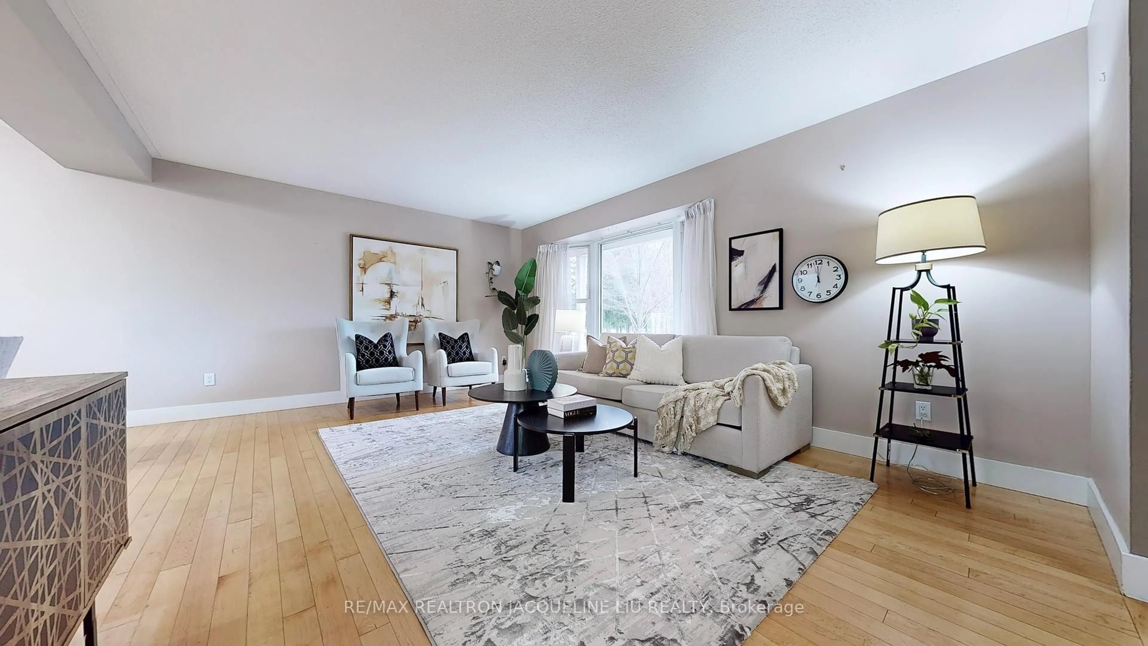 Living room with furniture, unknown for 90 Old Sheppard Ave, Toronto Ontario M2J 3L5