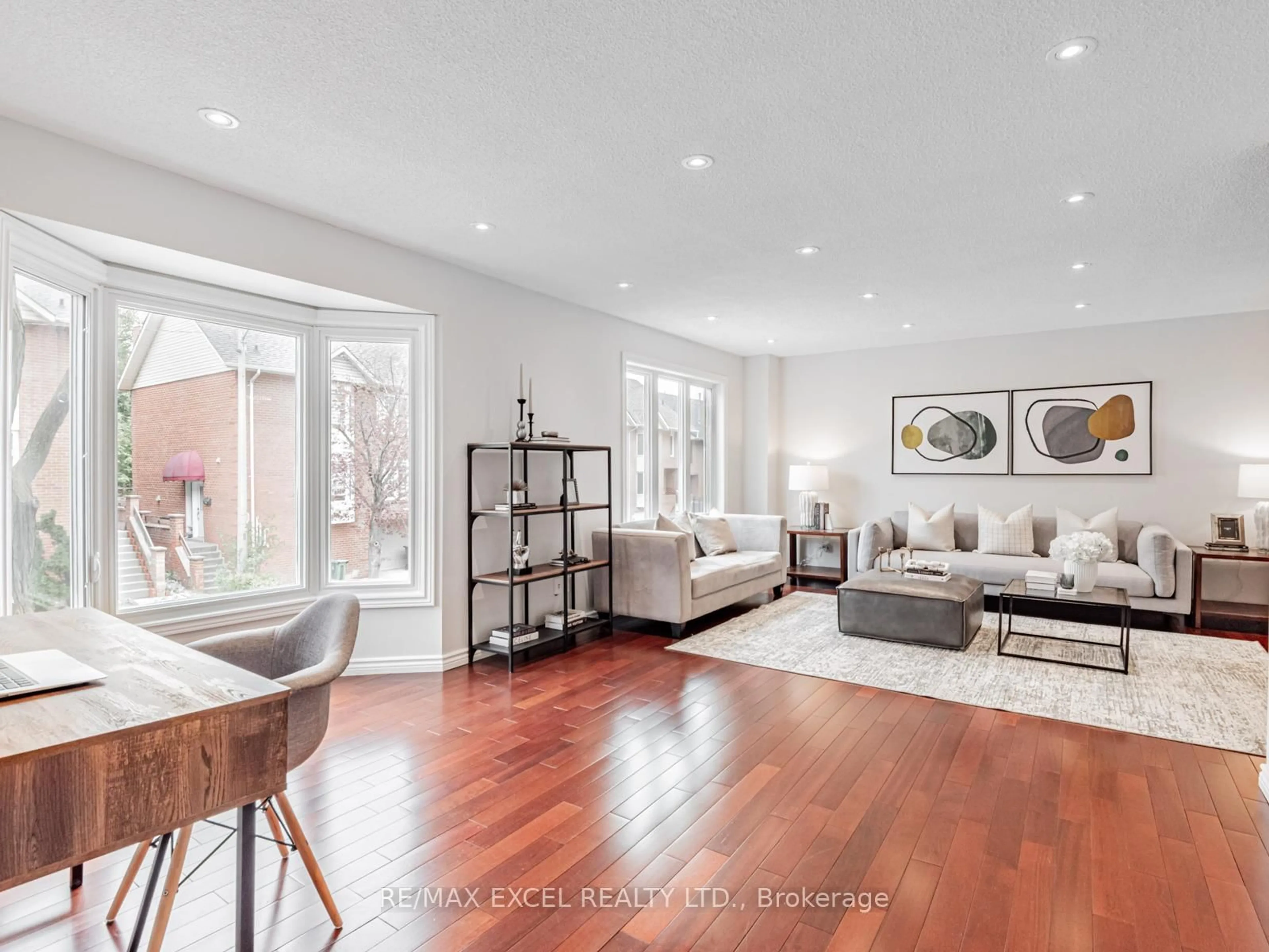 Living room with furniture, unknown for 39 Protea Gdns, Toronto Ontario M2K 2W5