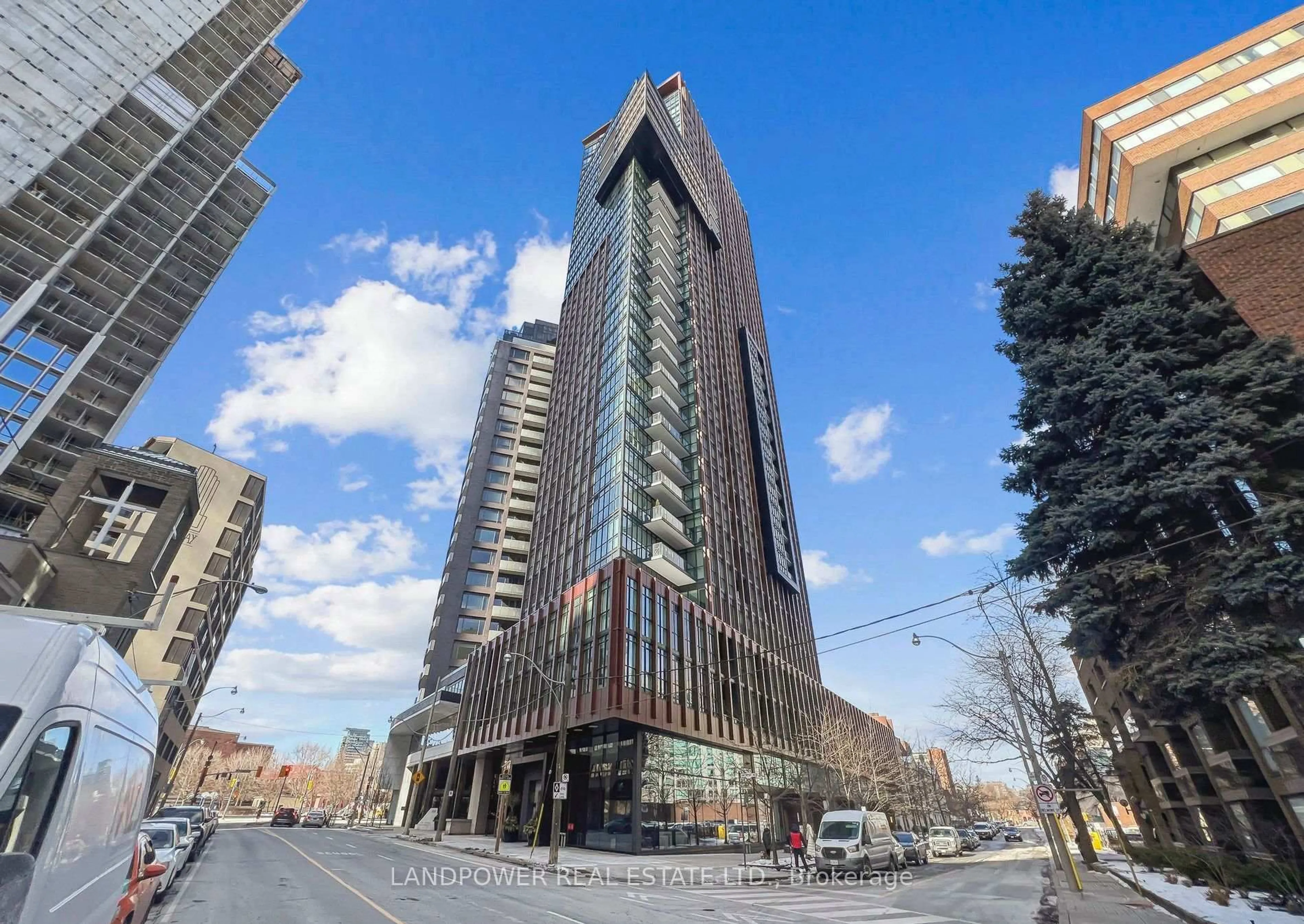 Unknown for 32 Davenport Rd #2708, Toronto Ontario M5R 0B5