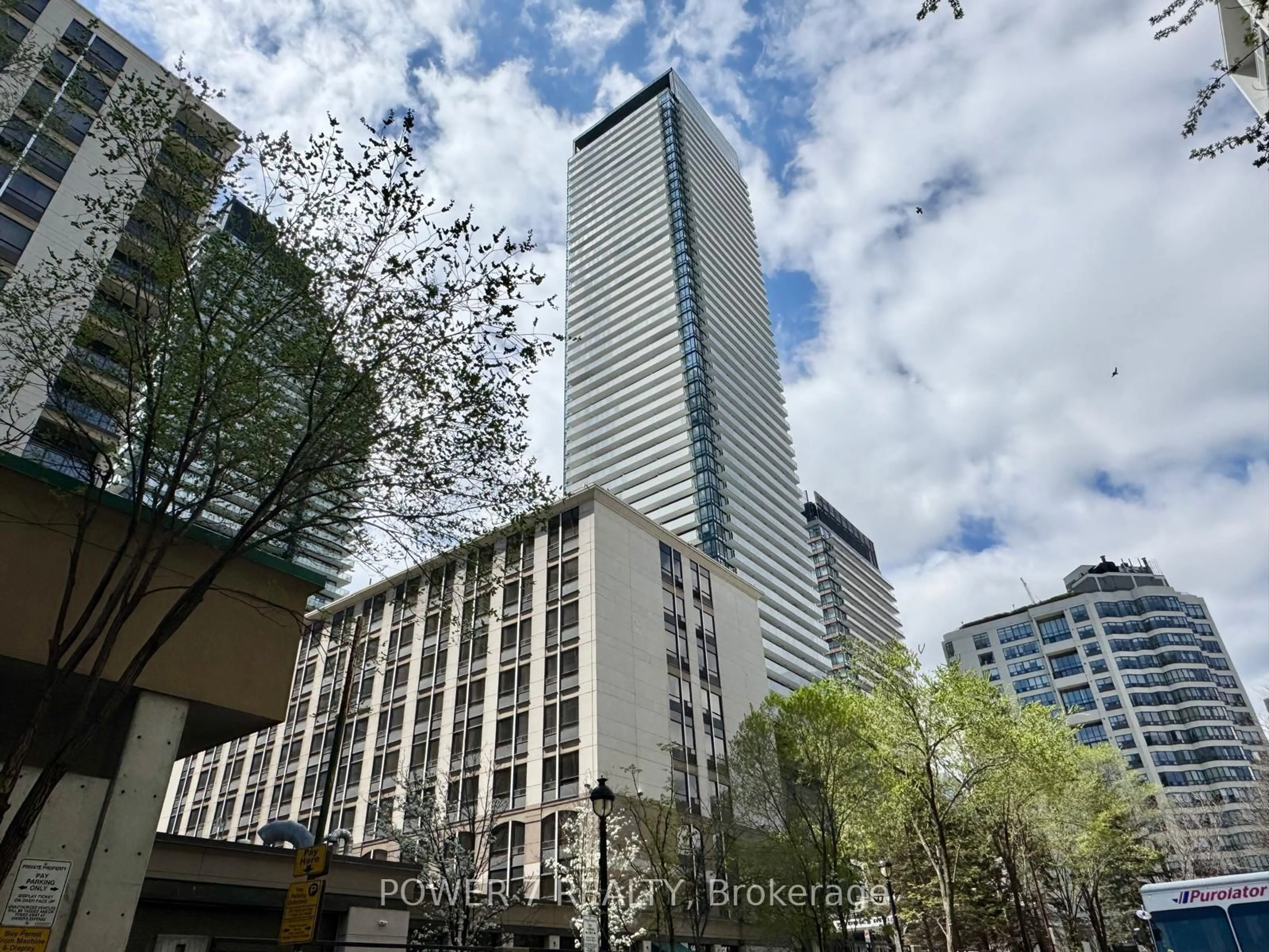 Unknown for 501 Yonge St #3305, Toronto Ontario M4Y 0G8