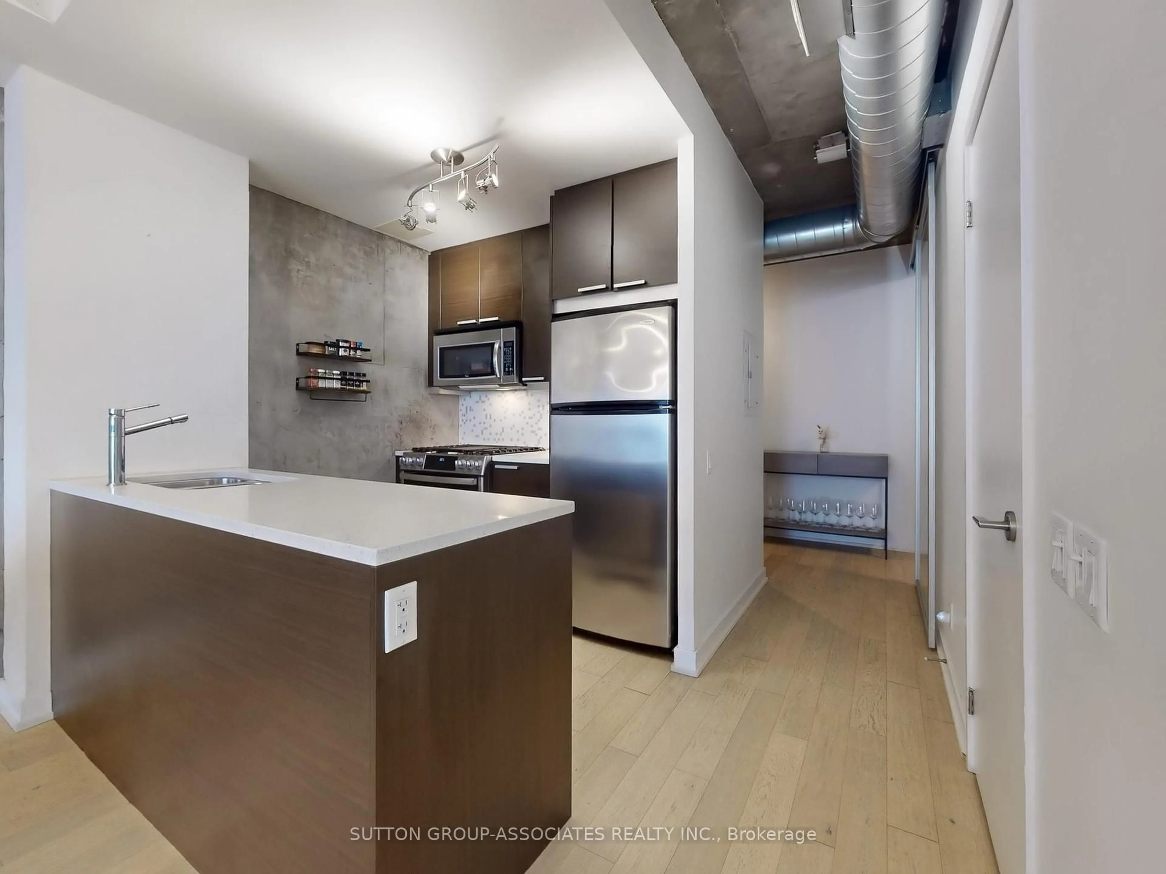 Standard kitchen, unknown for 138 Princess St #811, Toronto Ontario M5A 0B1