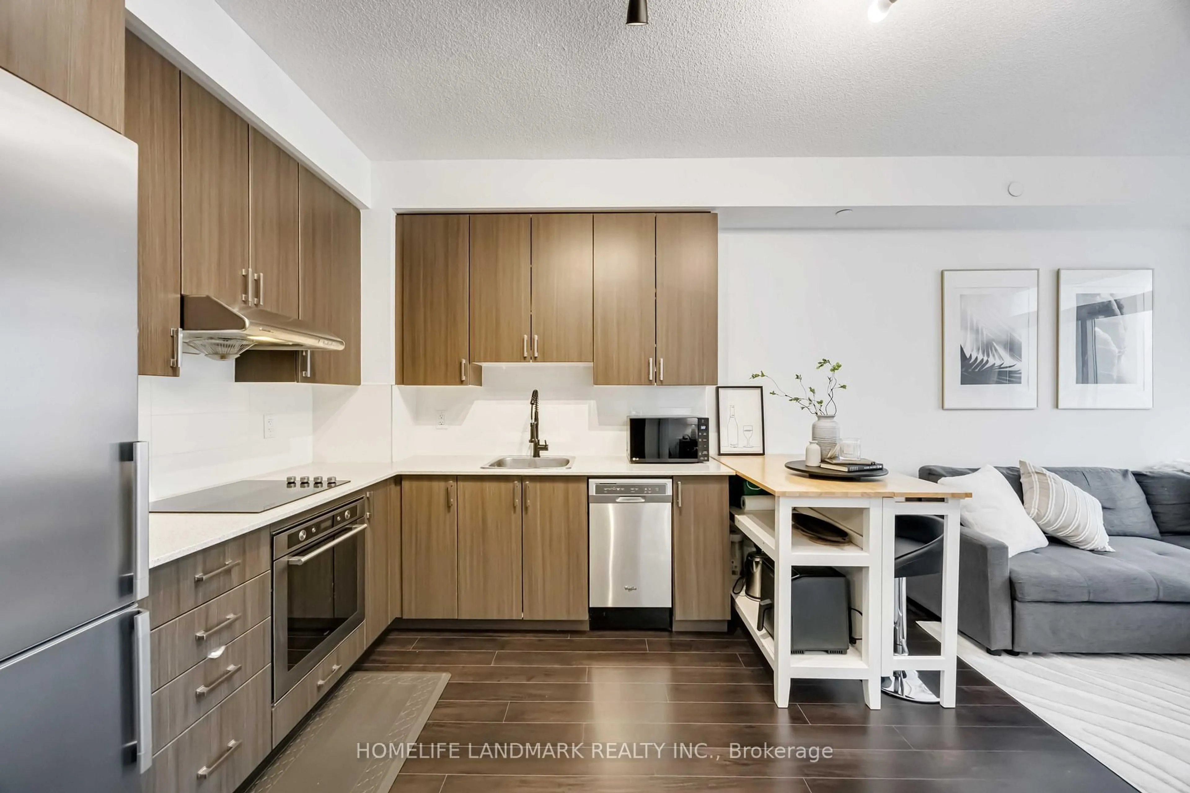 Standard kitchen, wood/laminate floor for 55 Ann O'reilly Rd #1501, Toronto Ontario M2J 0E1