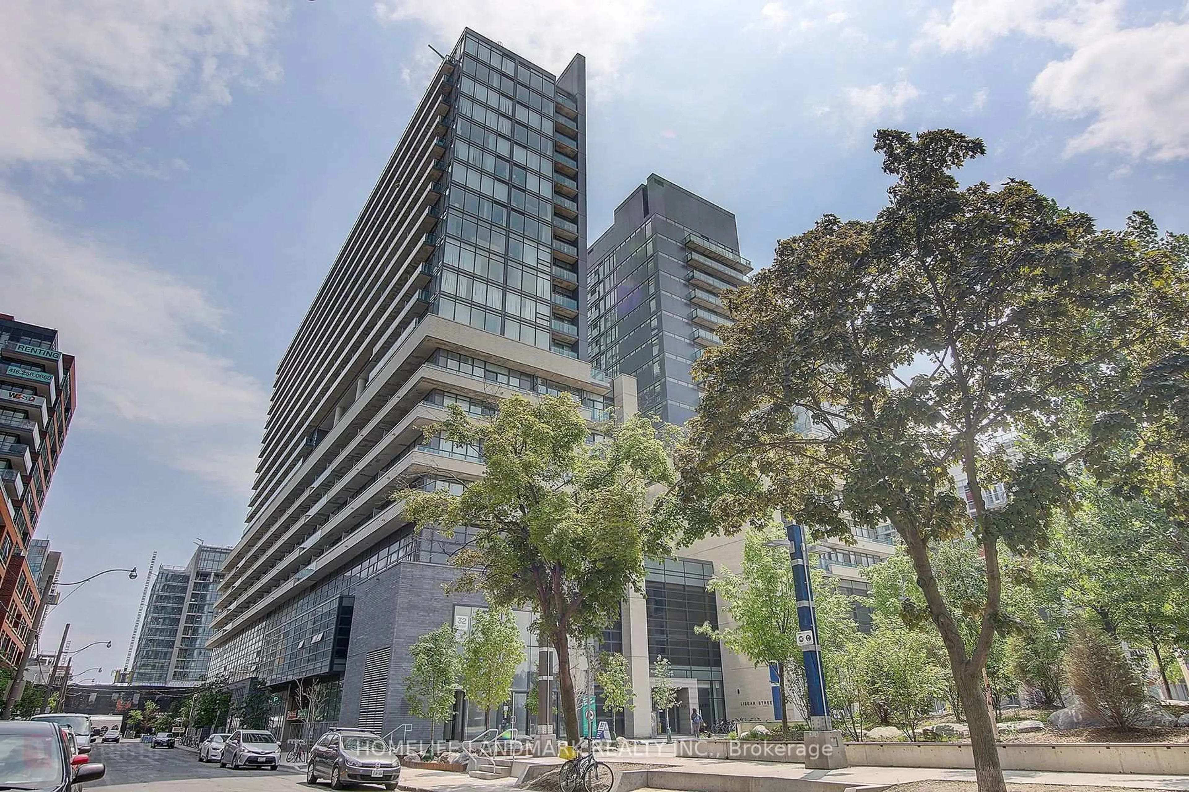 Indoor foyer for 36 lisgar St #623e, Toronto Ontario M6J 3G2