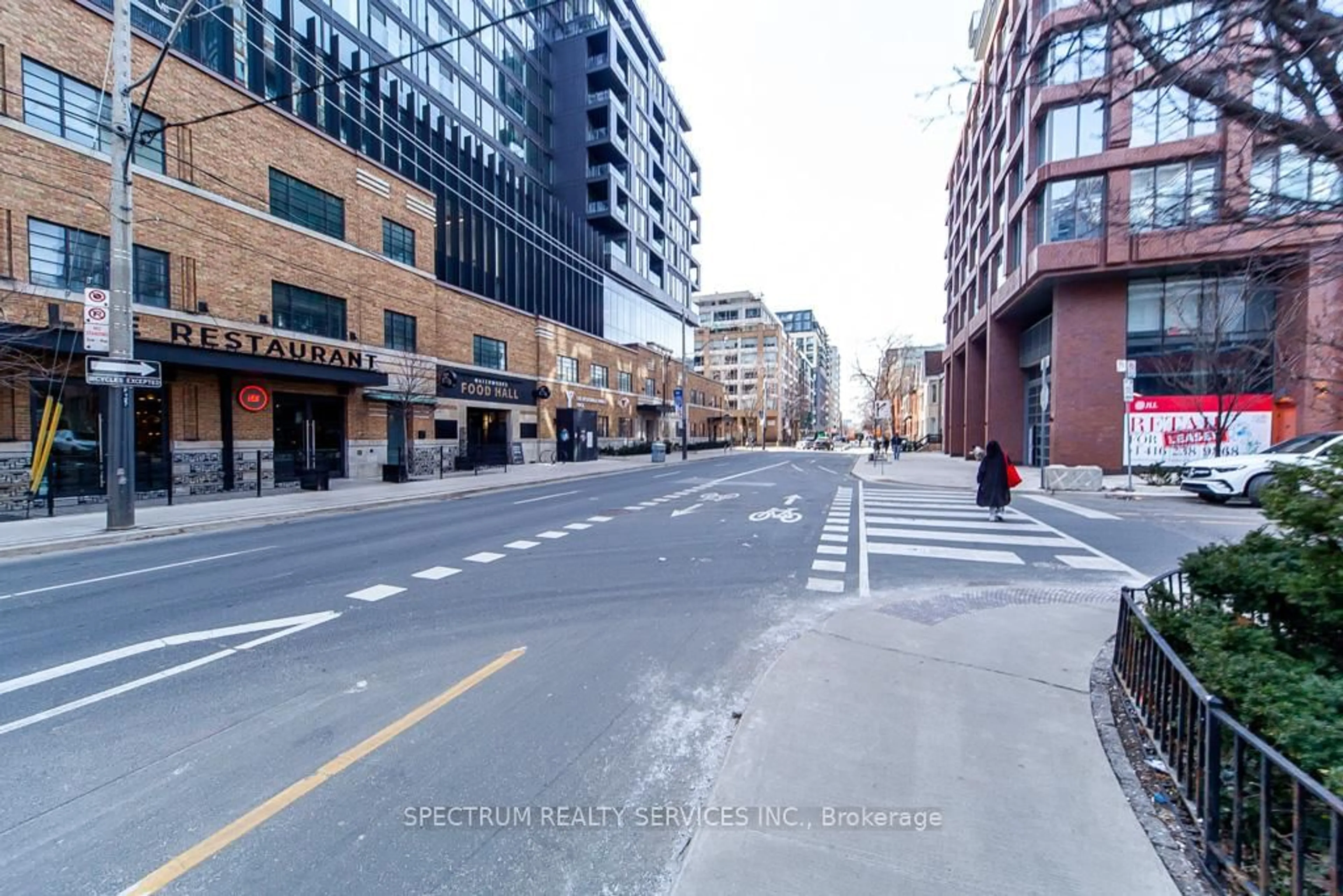 Blurry image for 505 Richmond St #424, Toronto Ontario M5V 1Y3