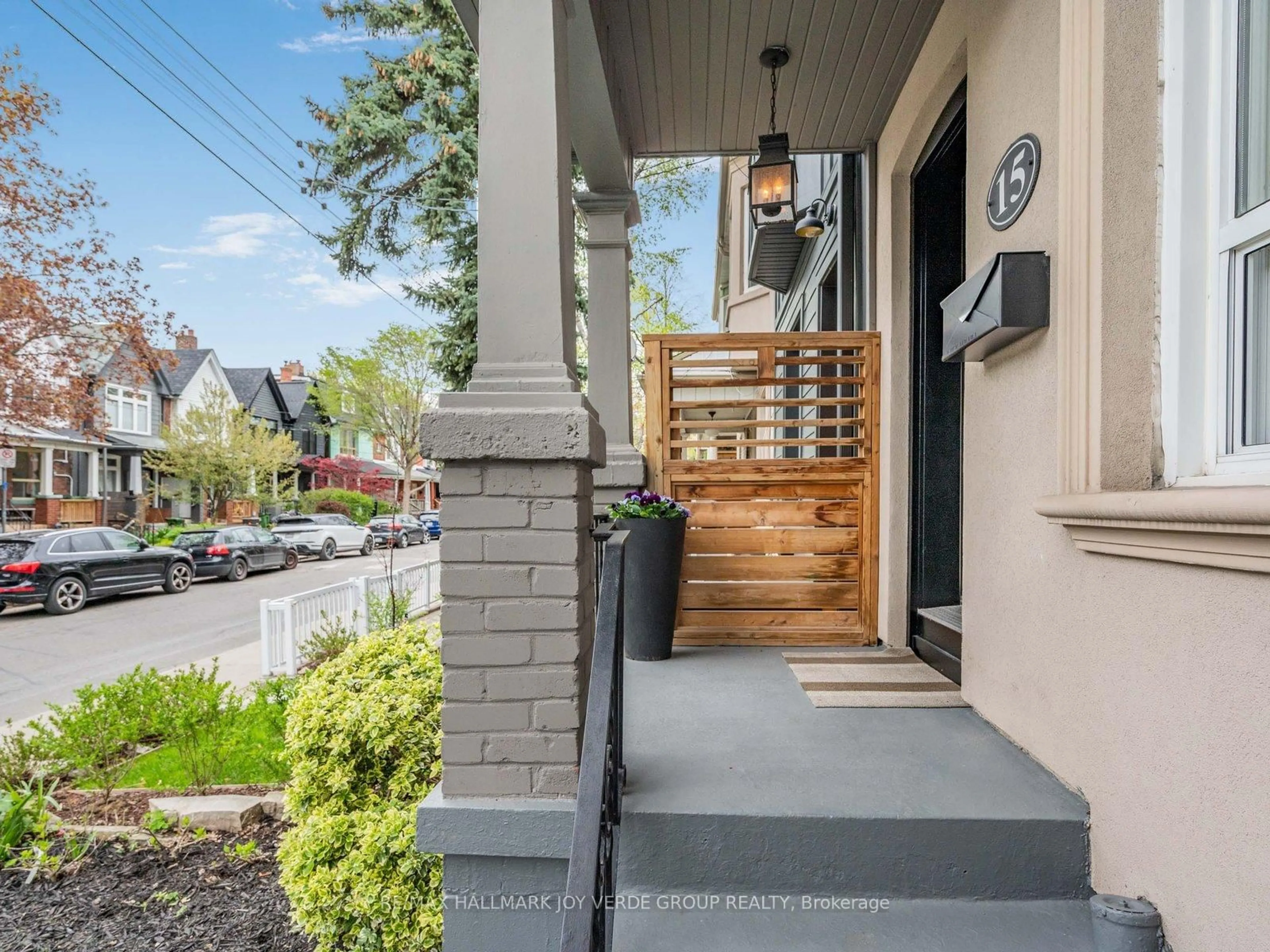 Home with brick exterior material, street for 15 Bellwoods Ave, Toronto Ontario M6J 2P5